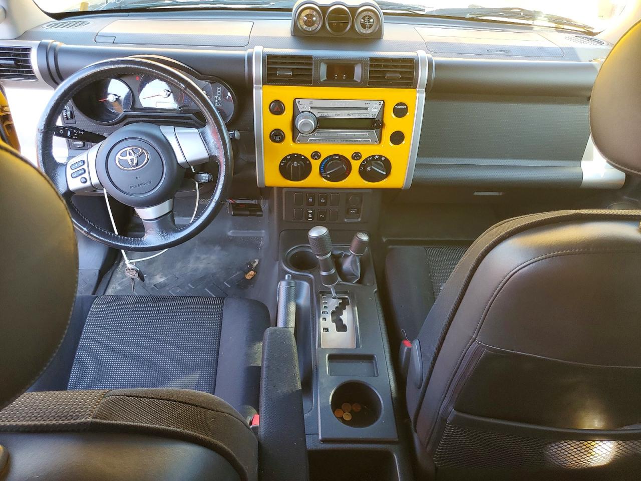 2007 Toyota Fj Cruiser Base Yellow vin: JTEBU11F270004126