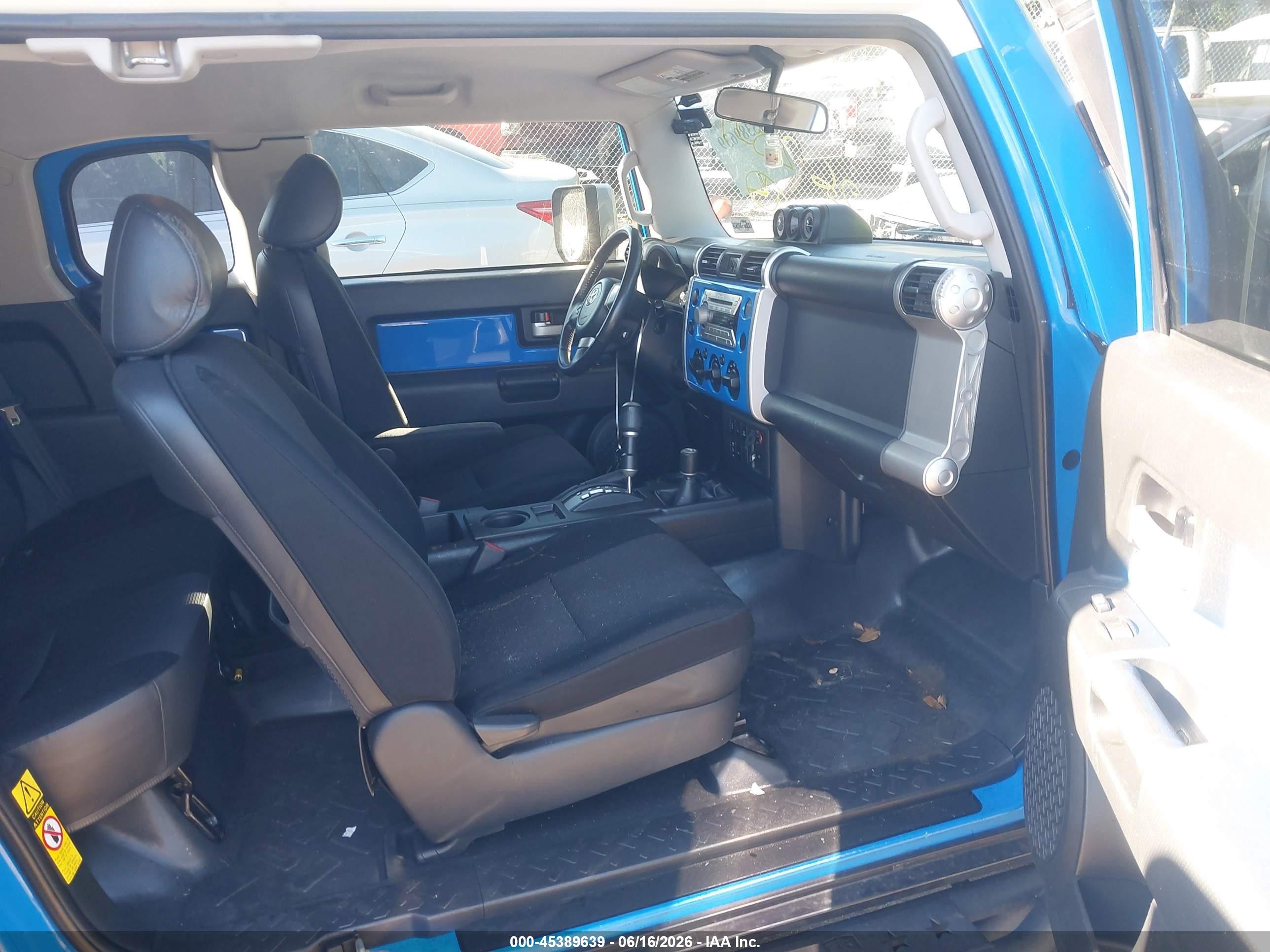 2007 Toyota Fj Cruiser   Blue vin: JTEBU11F270020441