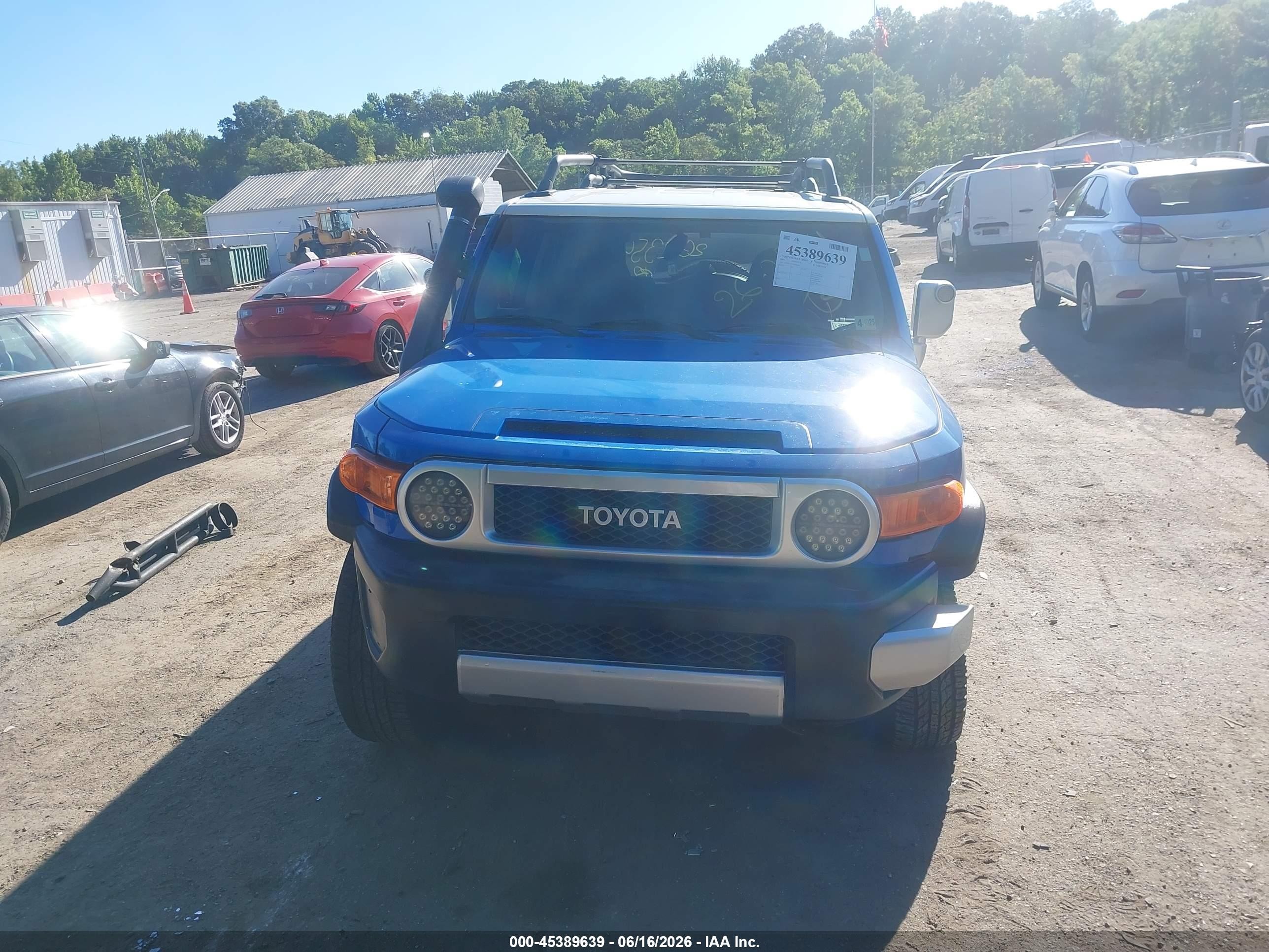 2007 Toyota Fj Cruiser   Blue vin: JTEBU11F270020441