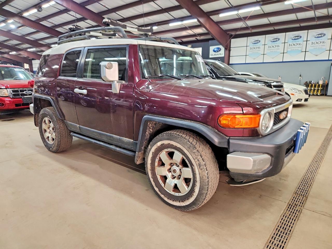 2007 Toyota Fj Cruiser Base Темно-бордовый vin: JTEBU11F270028524