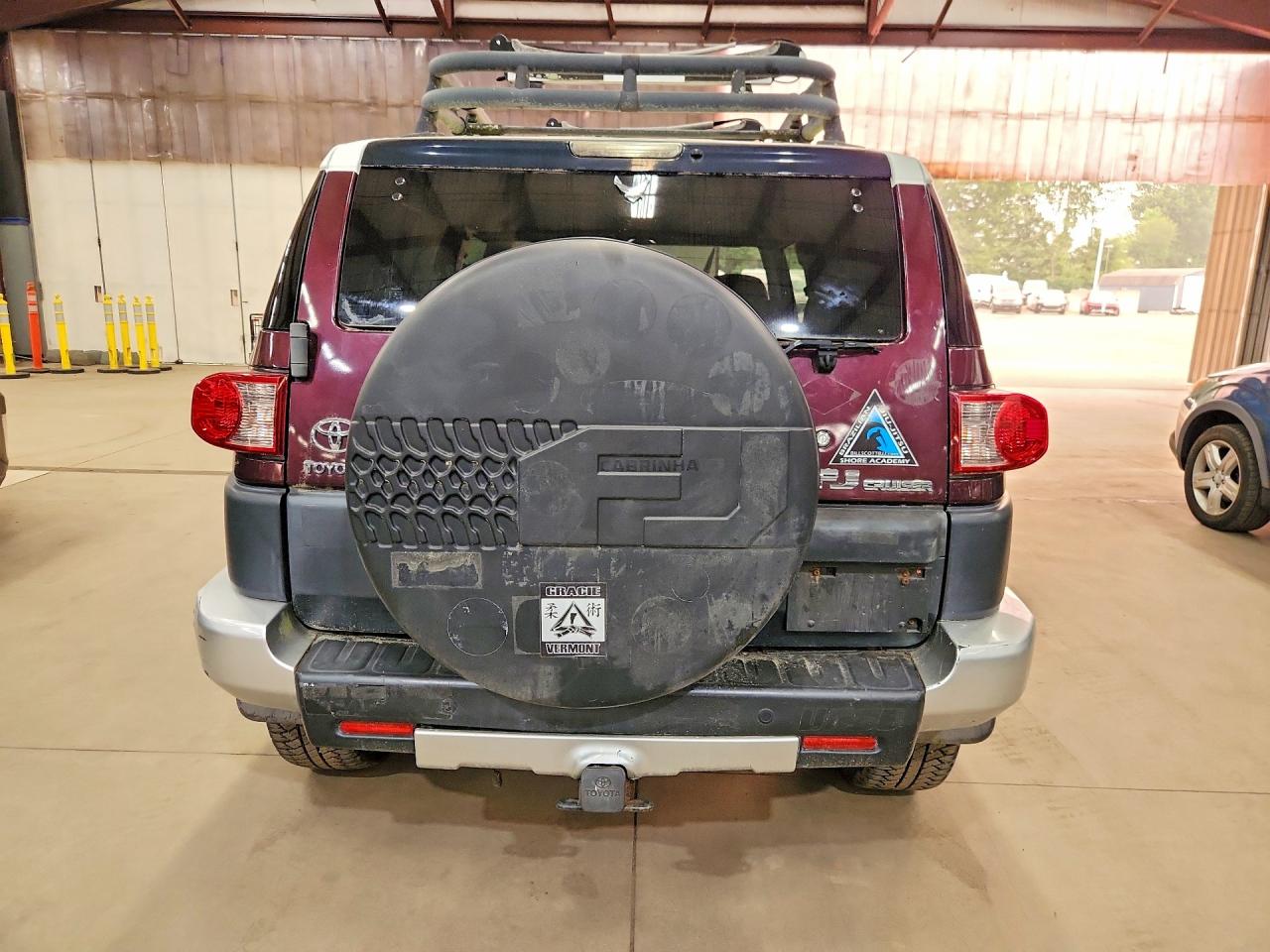 2007 Toyota Fj Cruiser Base Темно-бордовый vin: JTEBU11F270028524
