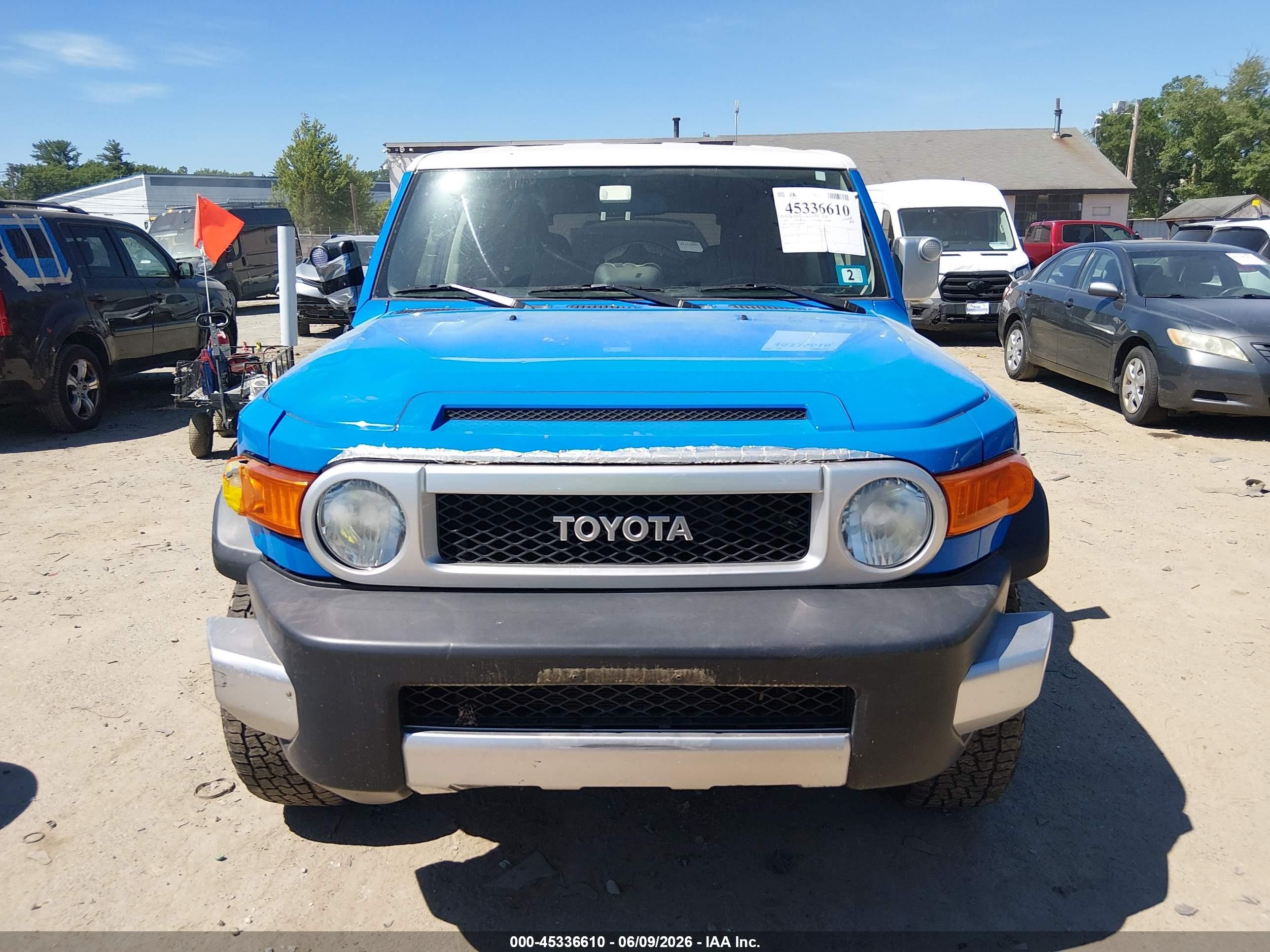 2007 Toyota Fj Cruiser   Blue vin: JTEBU11F270041807
