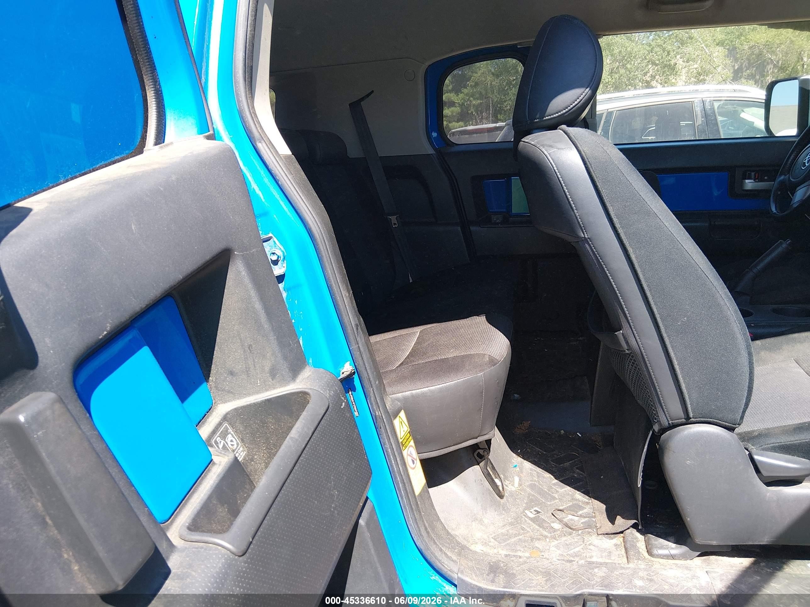 2007 Toyota Fj Cruiser   Blue vin: JTEBU11F270041807