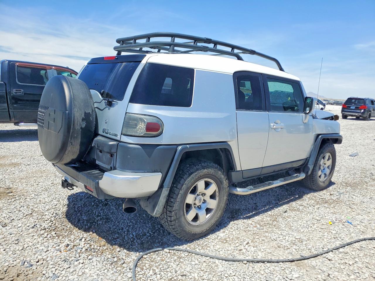 2007 Toyota Fj Cruiser Base Silver vin: JTEBU11F270042455