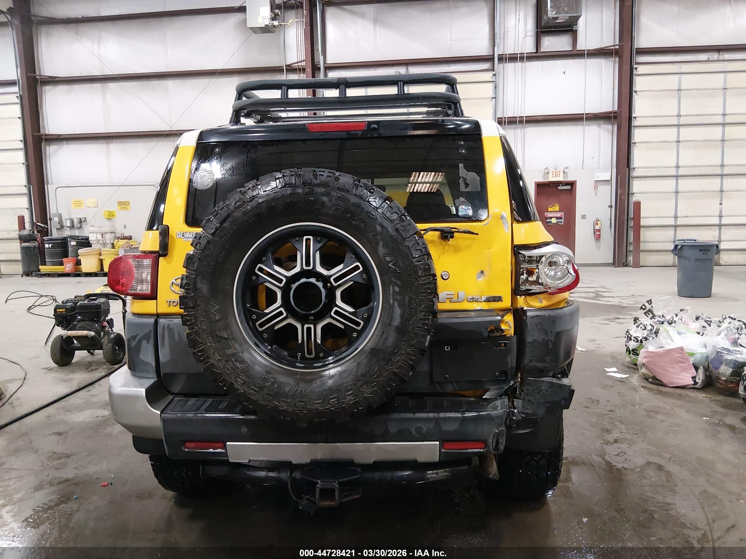 2007 Toyota Fj Cruiser   Yellow vin: JTEBU11F270064908