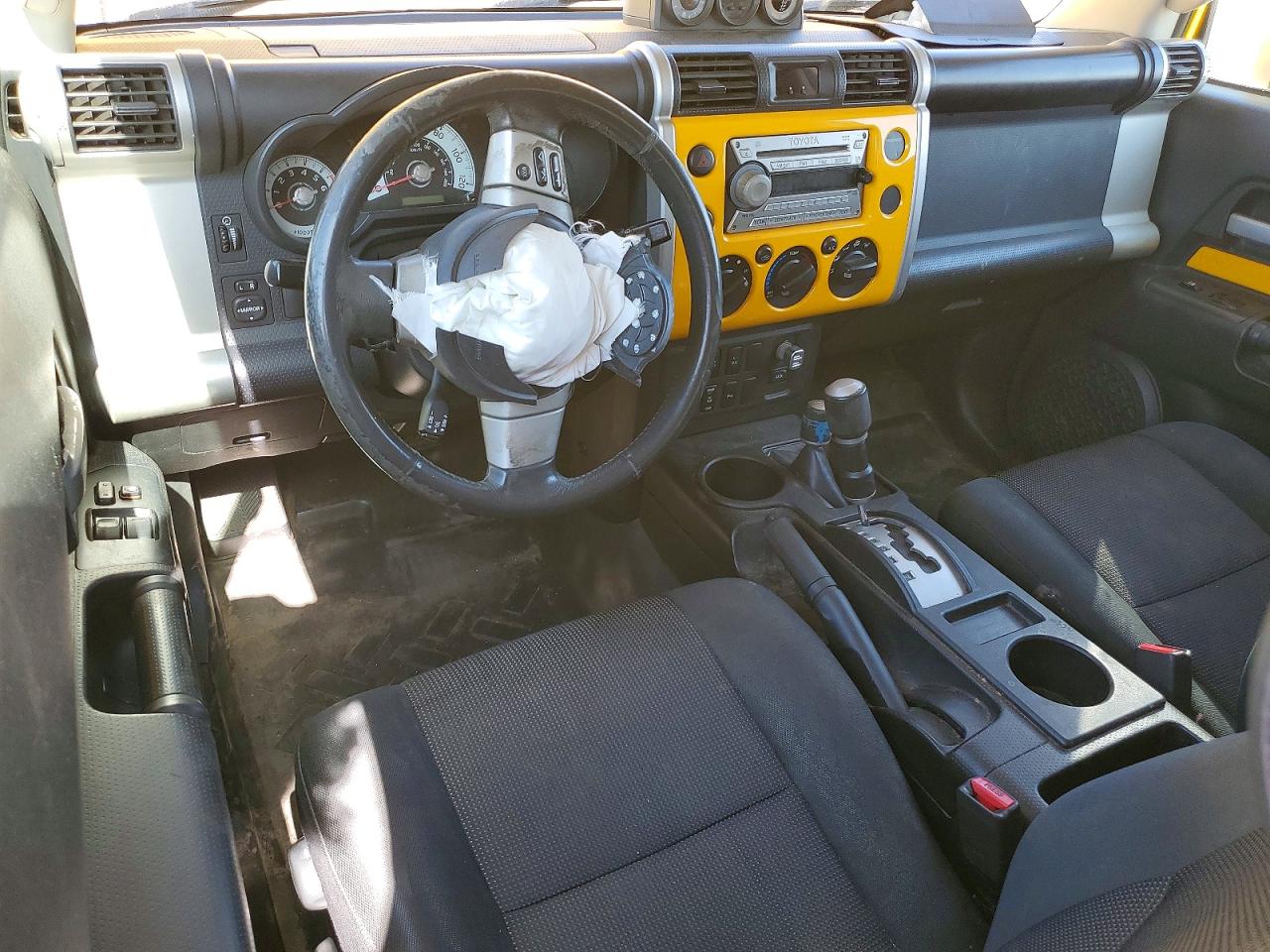 2007 Toyota Fj Cruiser Yellow vin: JTEBU11F270069753