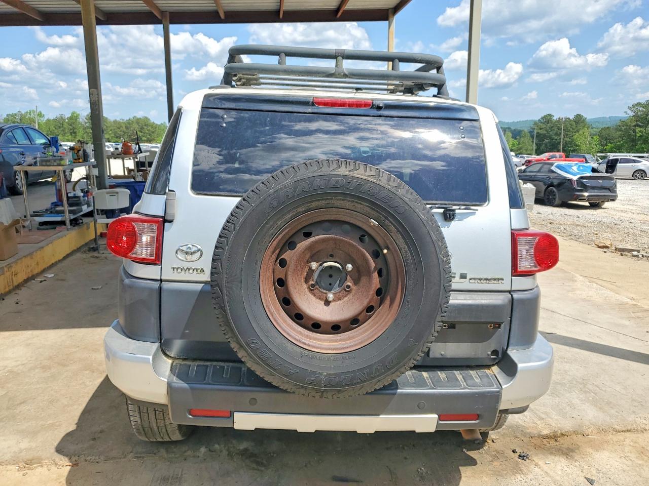 2007 Toyota Fj Cruiser Base Серебряный vin: JTEBU11F270073950
