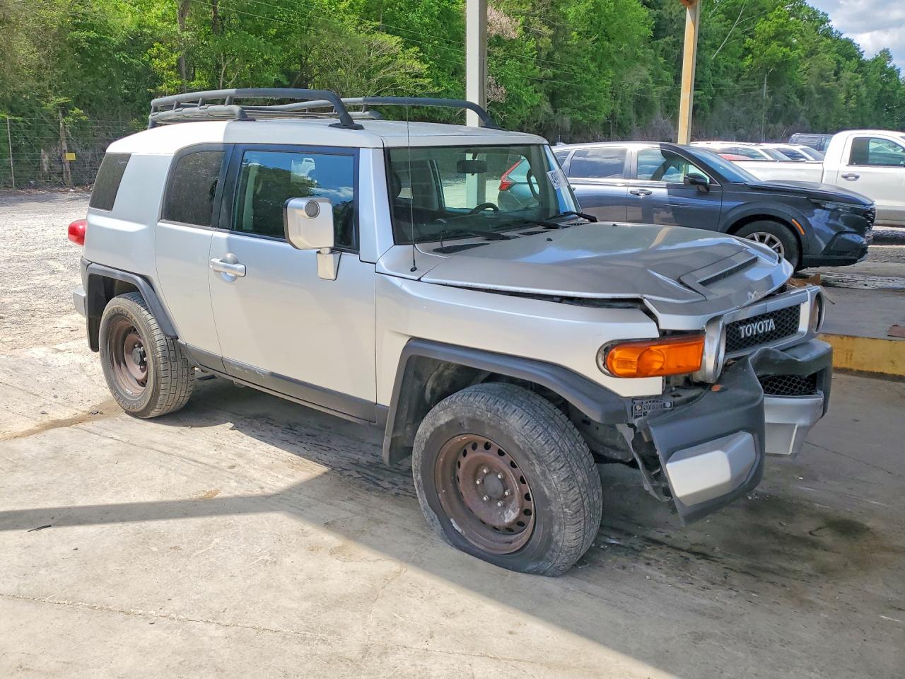 2007 Toyota Fj Cruiser Base Серебряный vin: JTEBU11F270073950