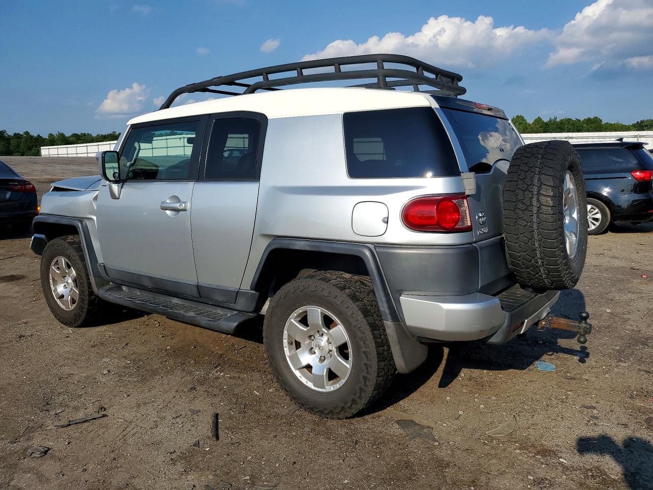 2008 Toyota Fj Cruiser Base Silver vin: JTEBU11F280106480