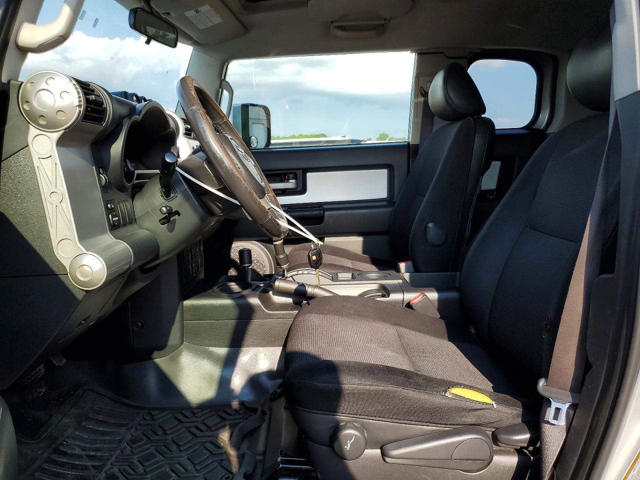 2008 Toyota Fj Cruiser Base Silver vin: JTEBU11F280106480