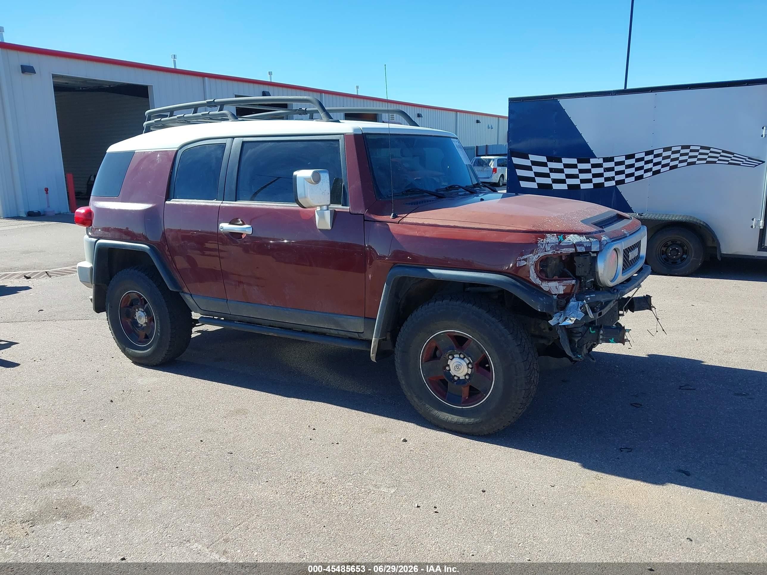 2008 Toyota Fj Cruiser   Red vin: JTEBU11F28K003130