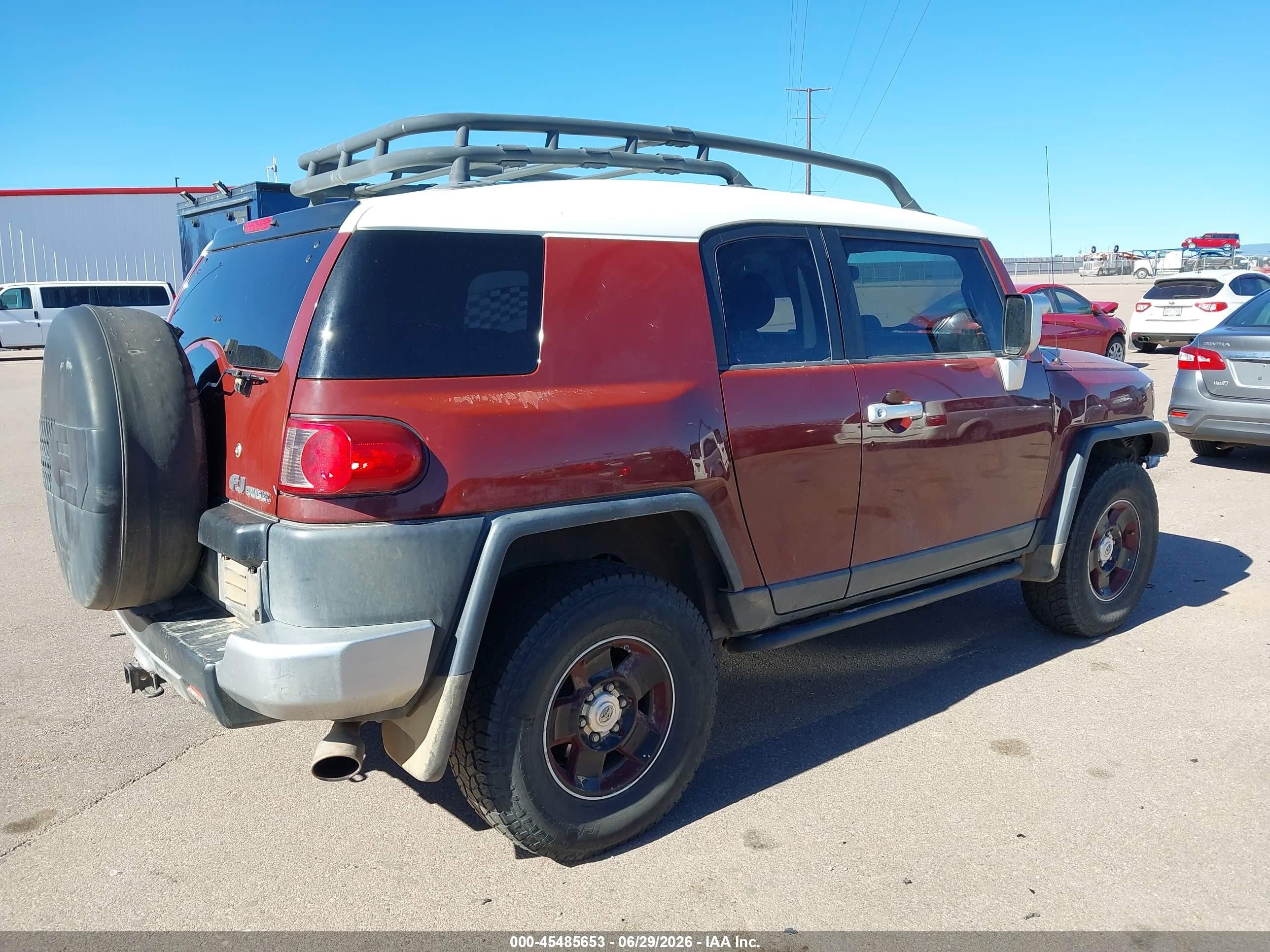 2008 Toyota Fj Cruiser   Red vin: JTEBU11F28K003130