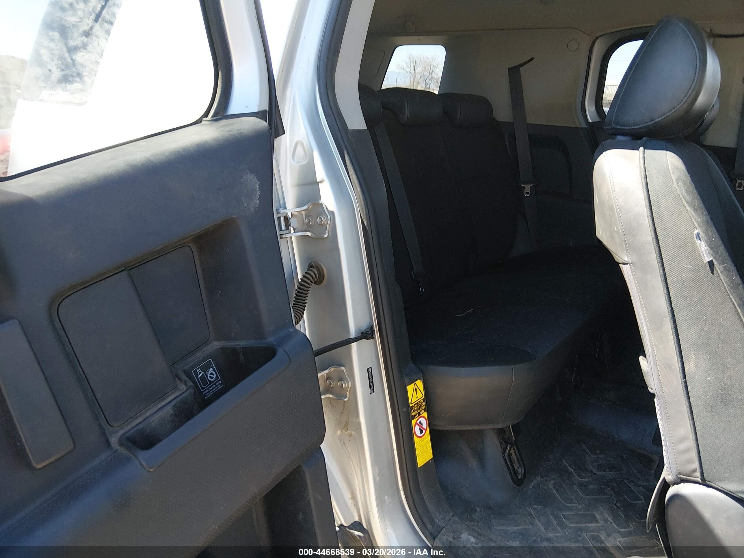 2008 Toyota Fj Cruiser   Серебряный vin: JTEBU11F28K033728