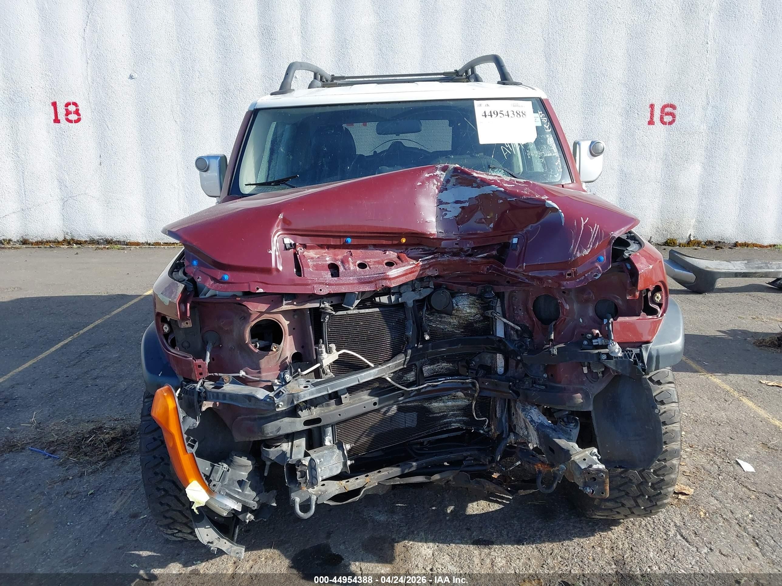 2008 Toyota Fj Cruiser   Maroon vin: JTEBU11F28K055034