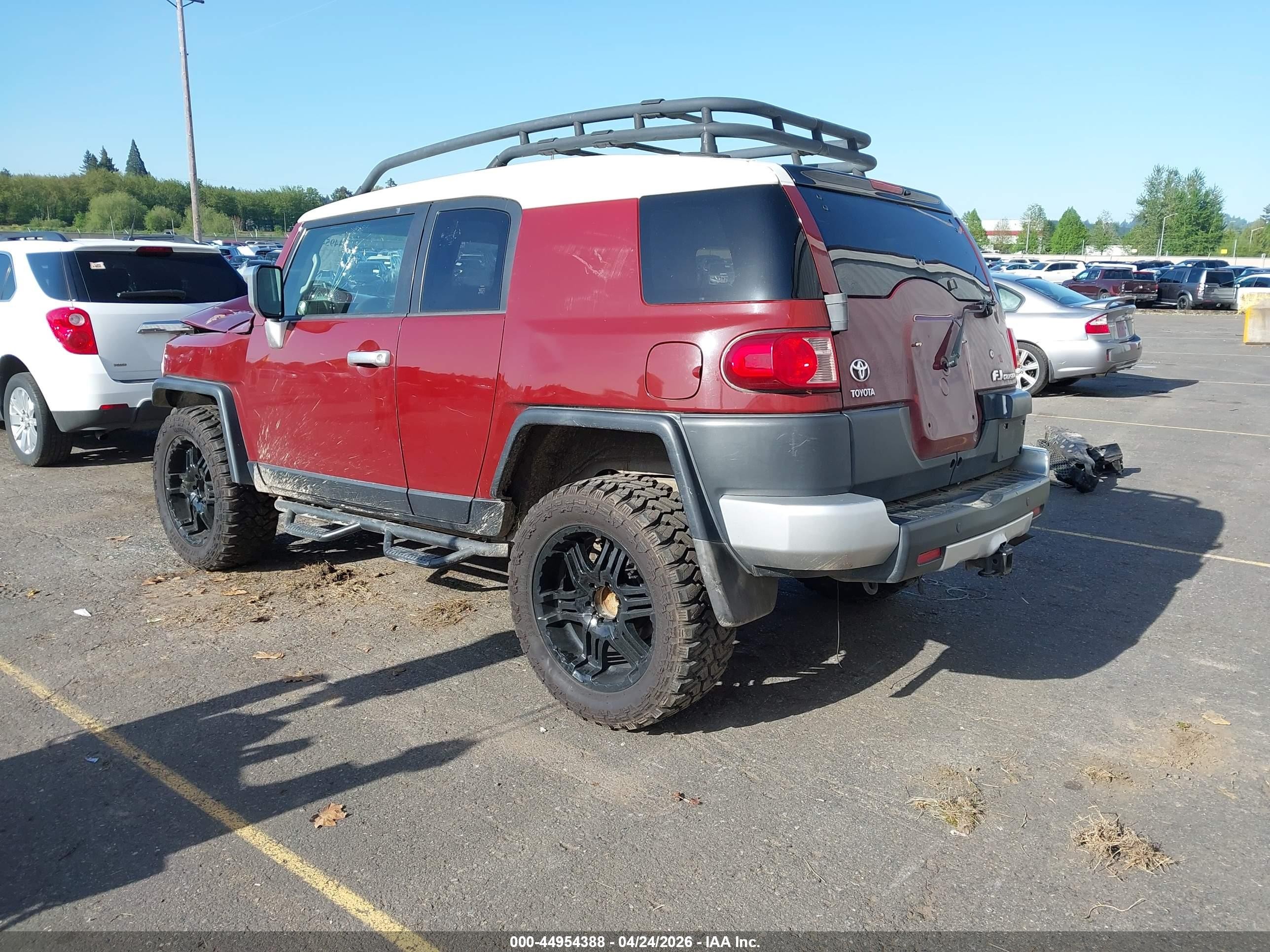 2008 Toyota Fj Cruiser   Maroon vin: JTEBU11F28K055034