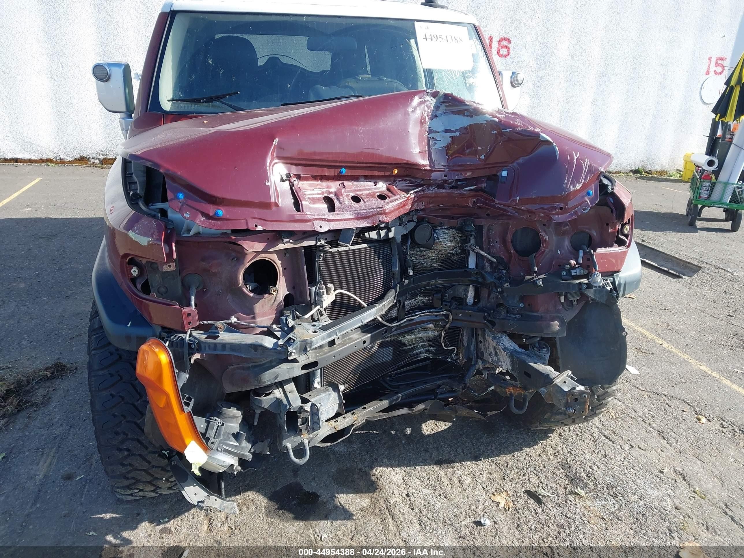 2008 Toyota Fj Cruiser   Maroon vin: JTEBU11F28K055034