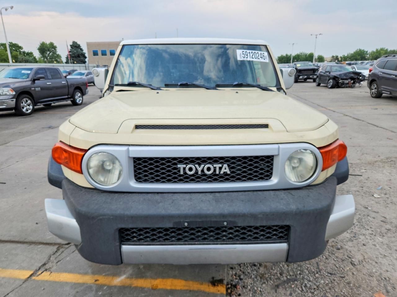 2009 Toyota Fj Cruiser Base Tan vin: JTEBU11F29K058887
