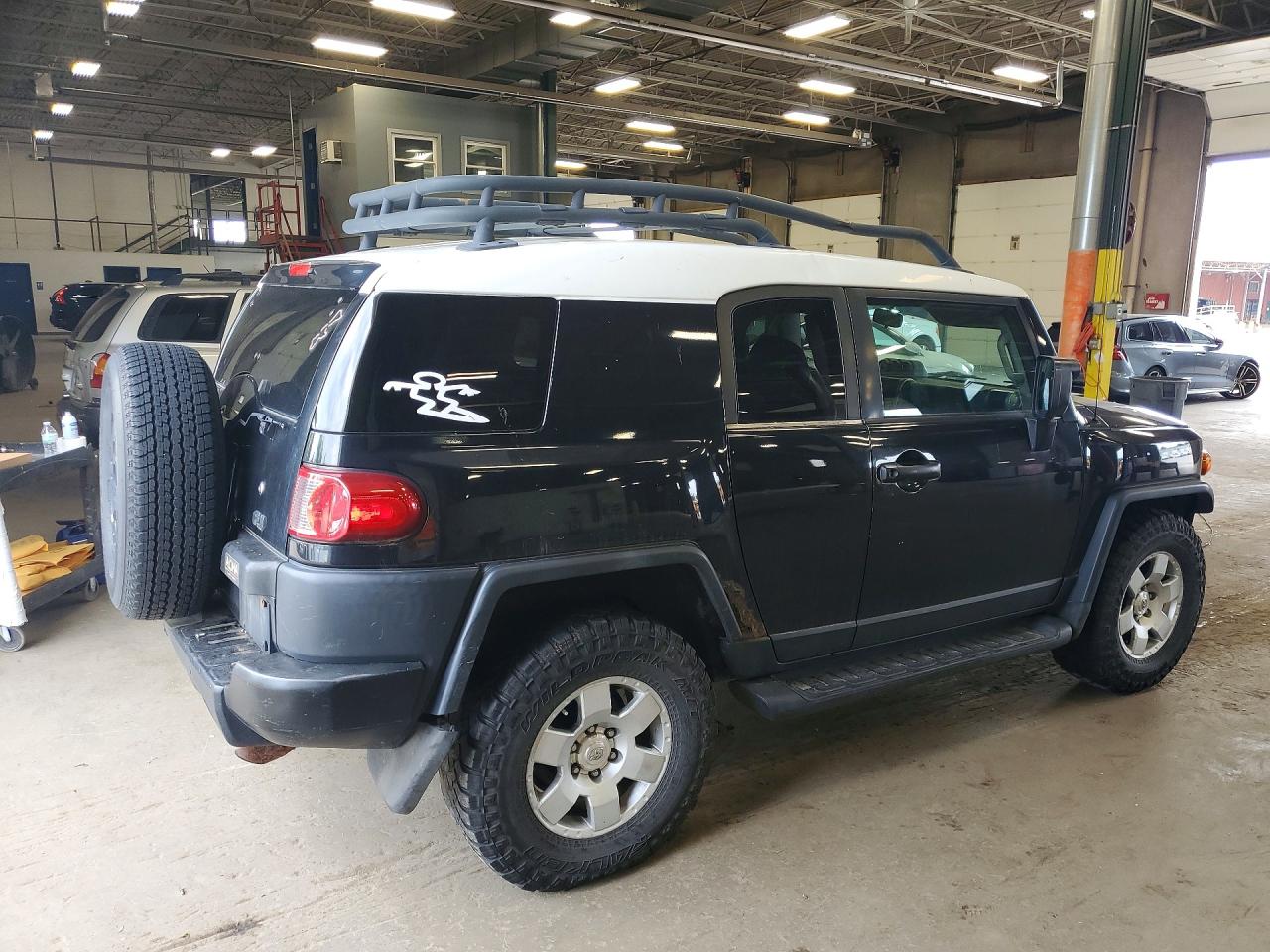 2007 Toyt Fj Cruiser Black vin: JTEBU11F370009755