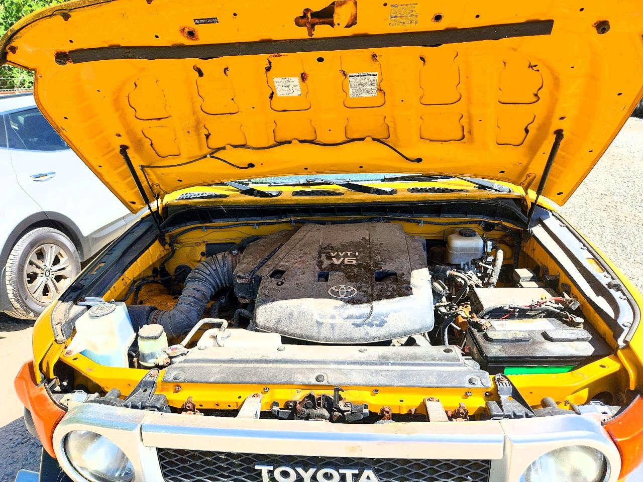 2007 Toyota Fj Cruiser Base Yellow vin: JTEBU11F370019556
