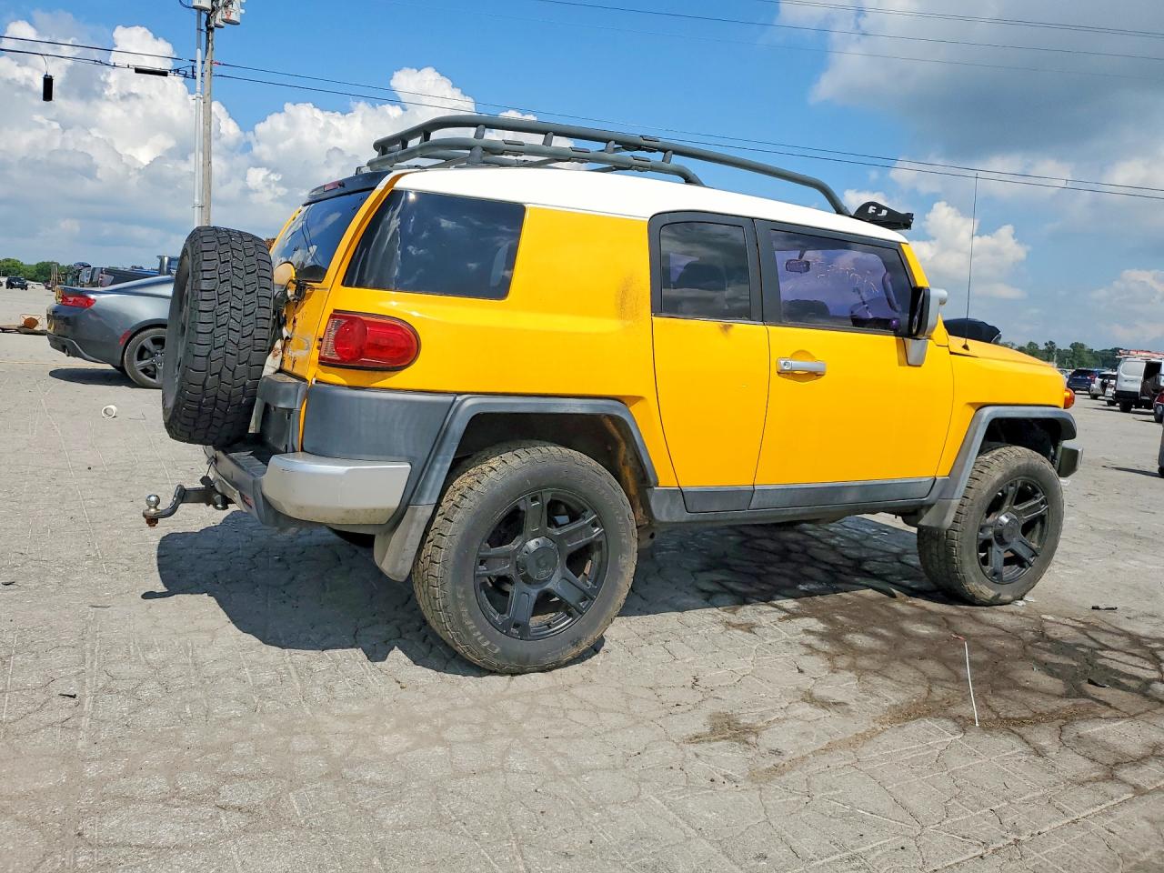2007 Toyota Fj Cruiser Base Yellow vin: JTEBU11F370019556