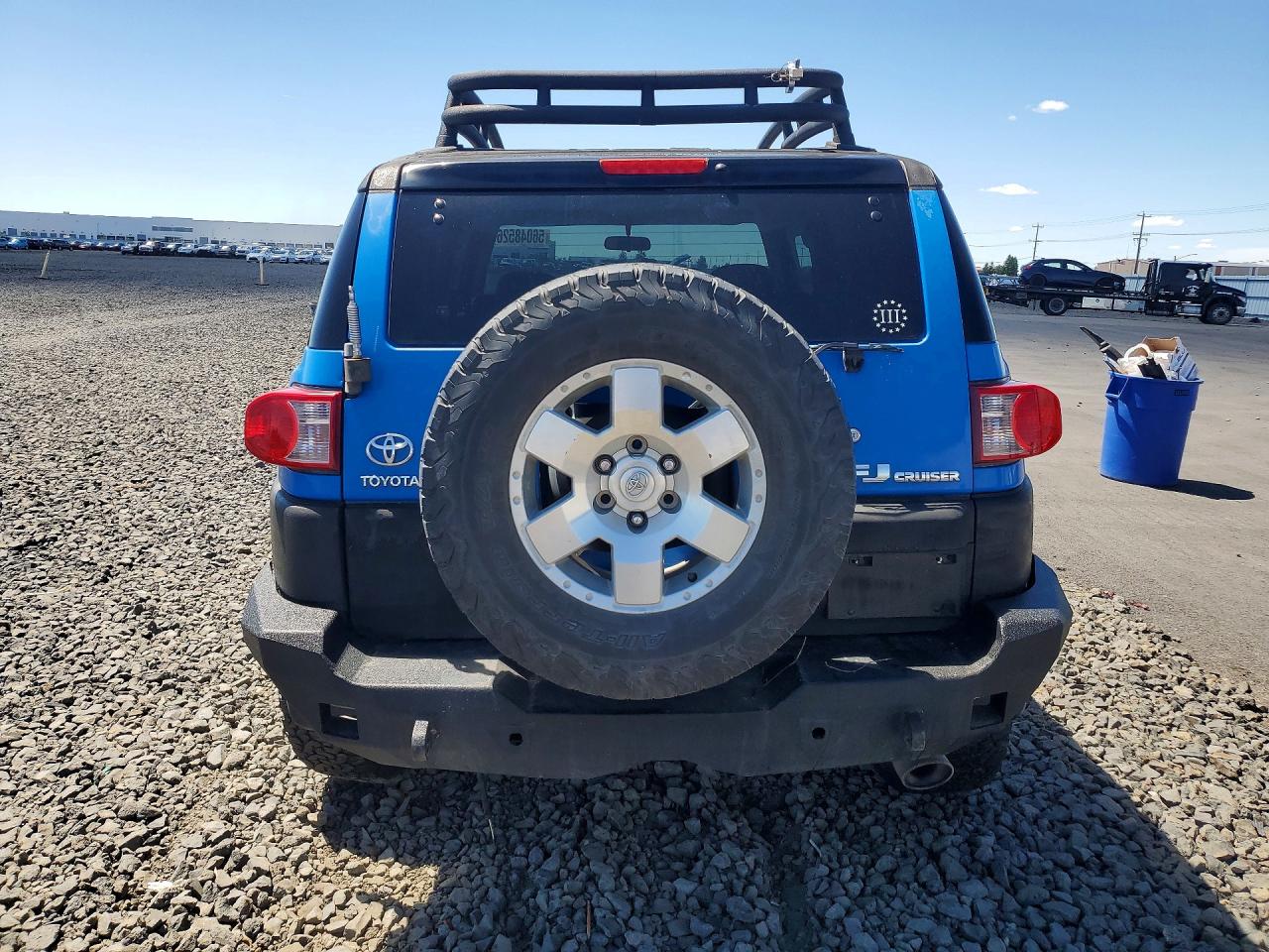 2007 Toyota Fj Cruiser Base Blue vin: JTEBU11F370021579