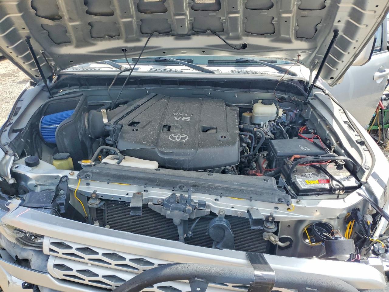 2007 Toyota Fj Cruiser Base Silver vin: JTEBU11F370050077
