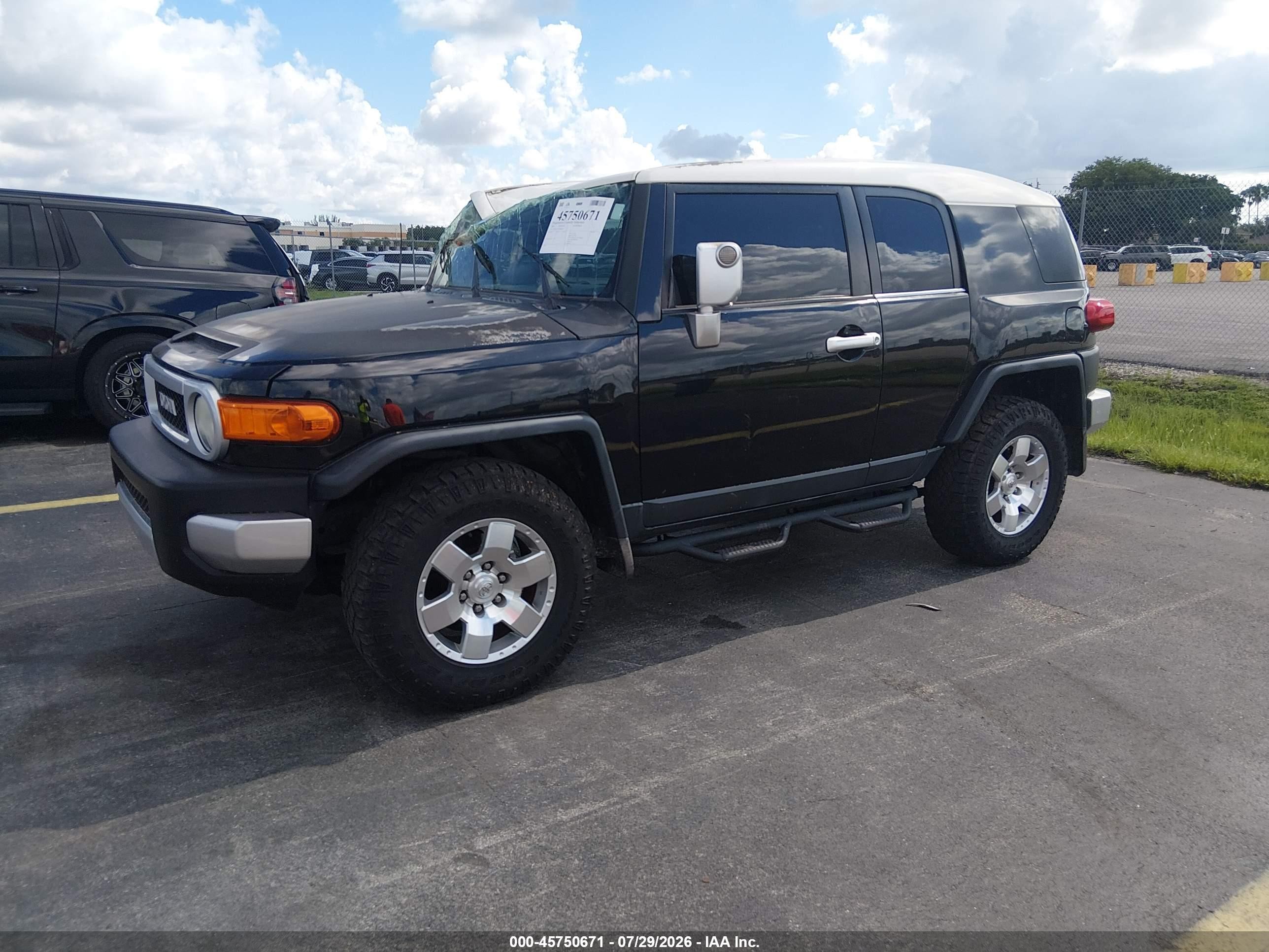 2007 Toyota Fj Cruiser   Black vin: JTEBU11F370088585