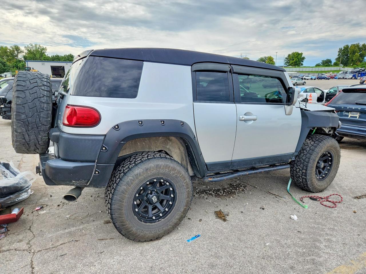 2007 Toyota Fj Cruiser Base Silver vin: JTEBU11F370094998
