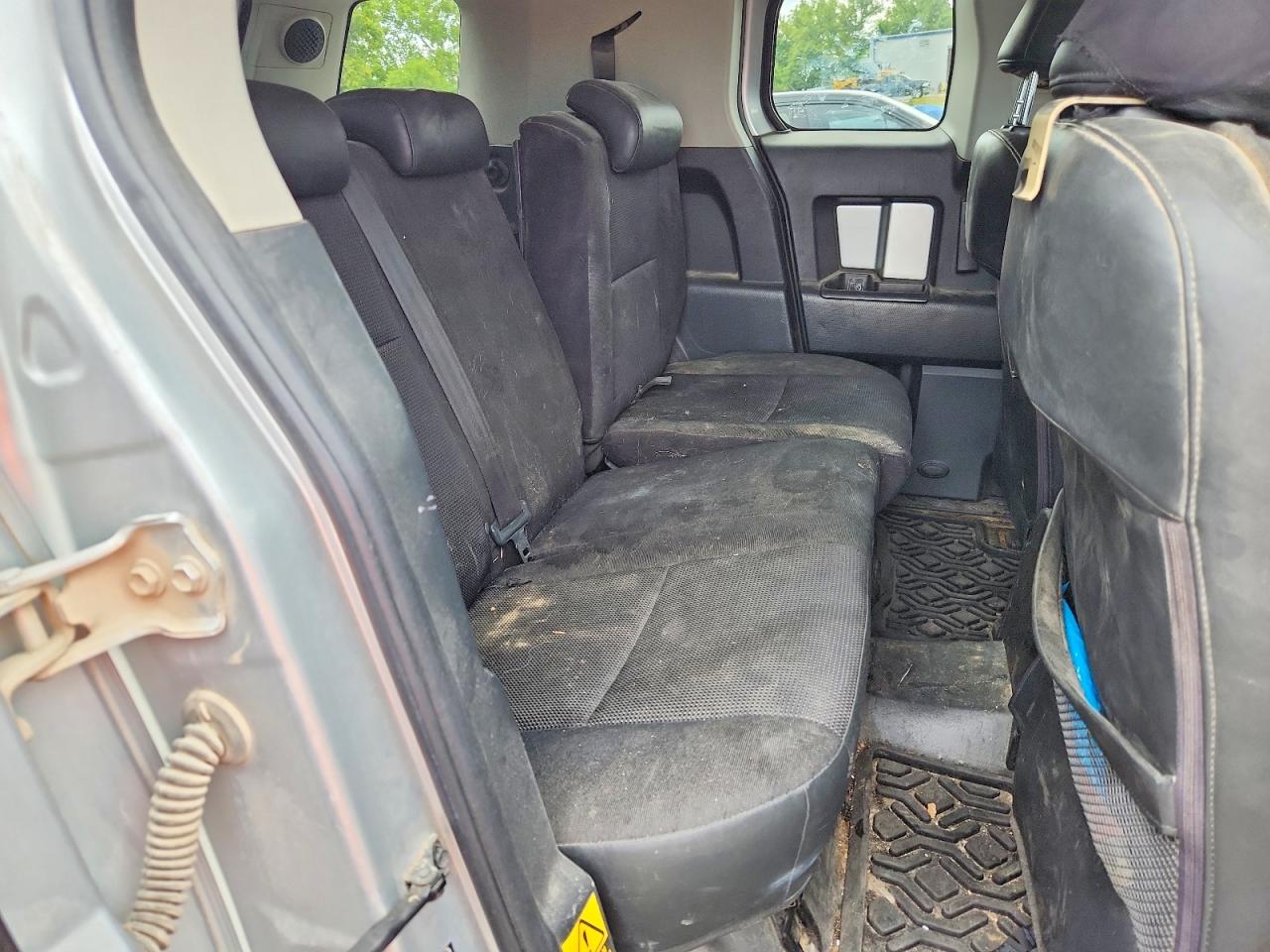 2007 Toyota Fj Cruiser Base Silver vin: JTEBU11F370094998