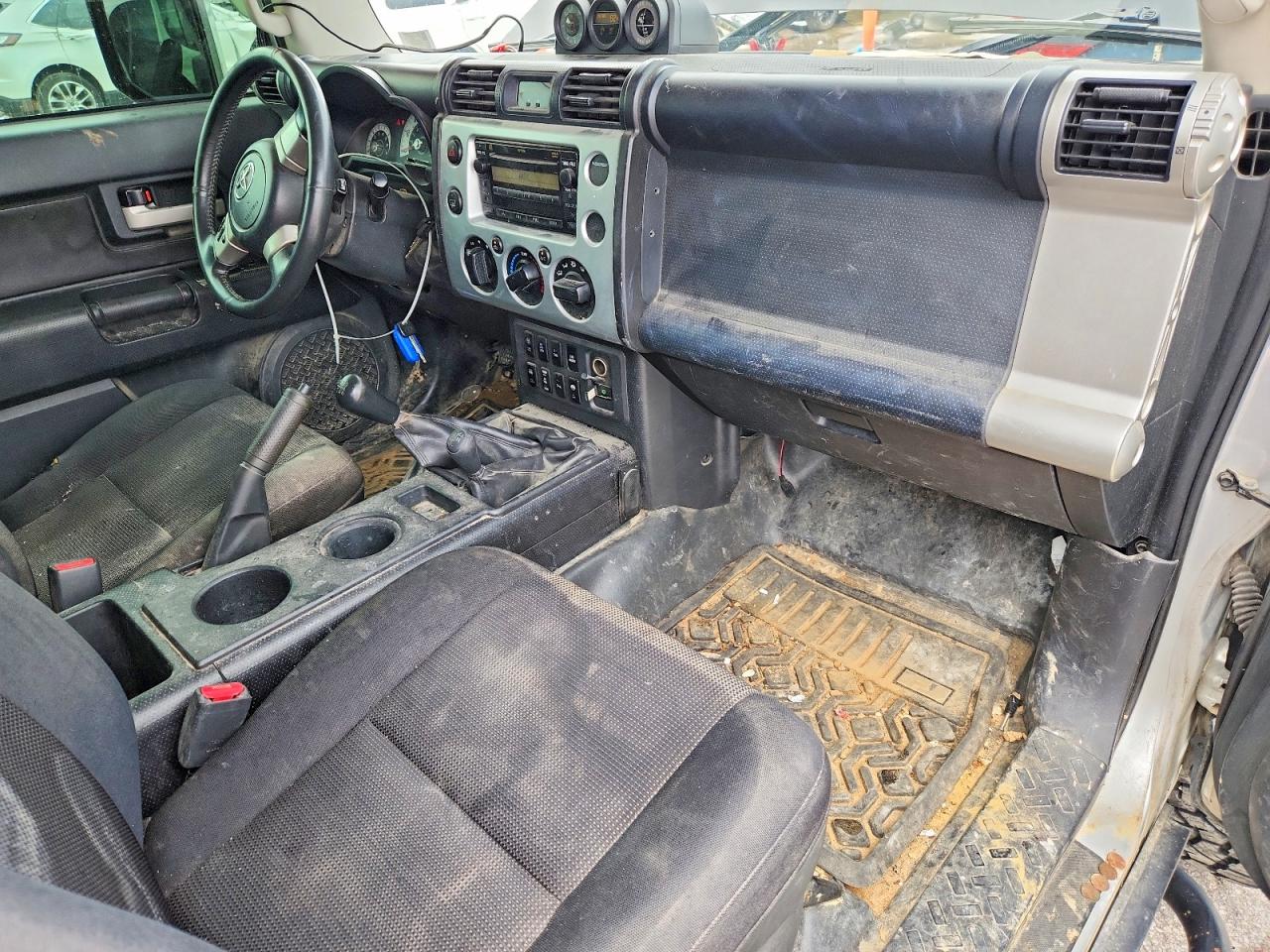 2007 Toyota Fj Cruiser Base Silver vin: JTEBU11F370094998