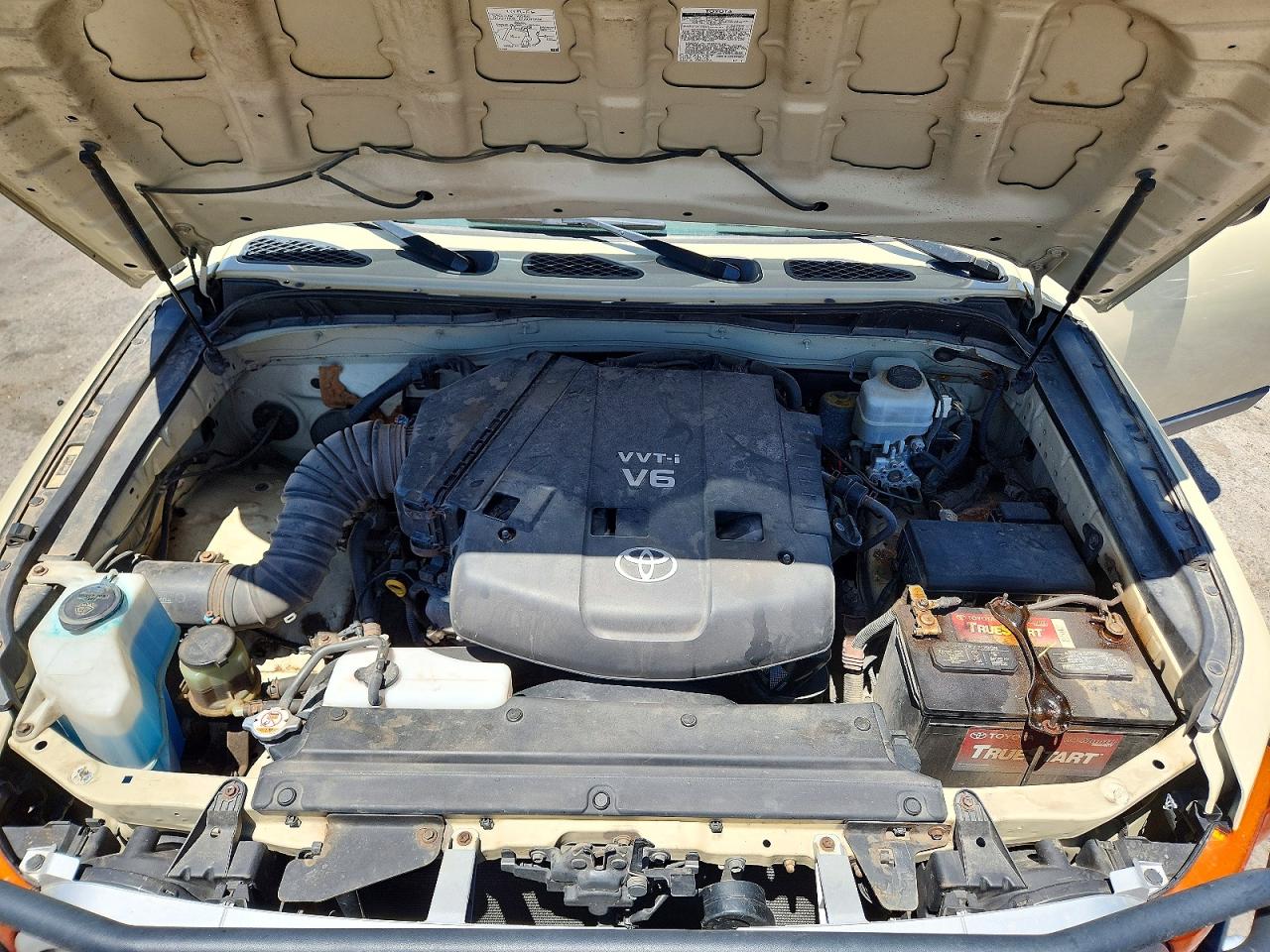 2008 Toyota Fj Cruiser Base Бежевый vin: JTEBU11F38K049680