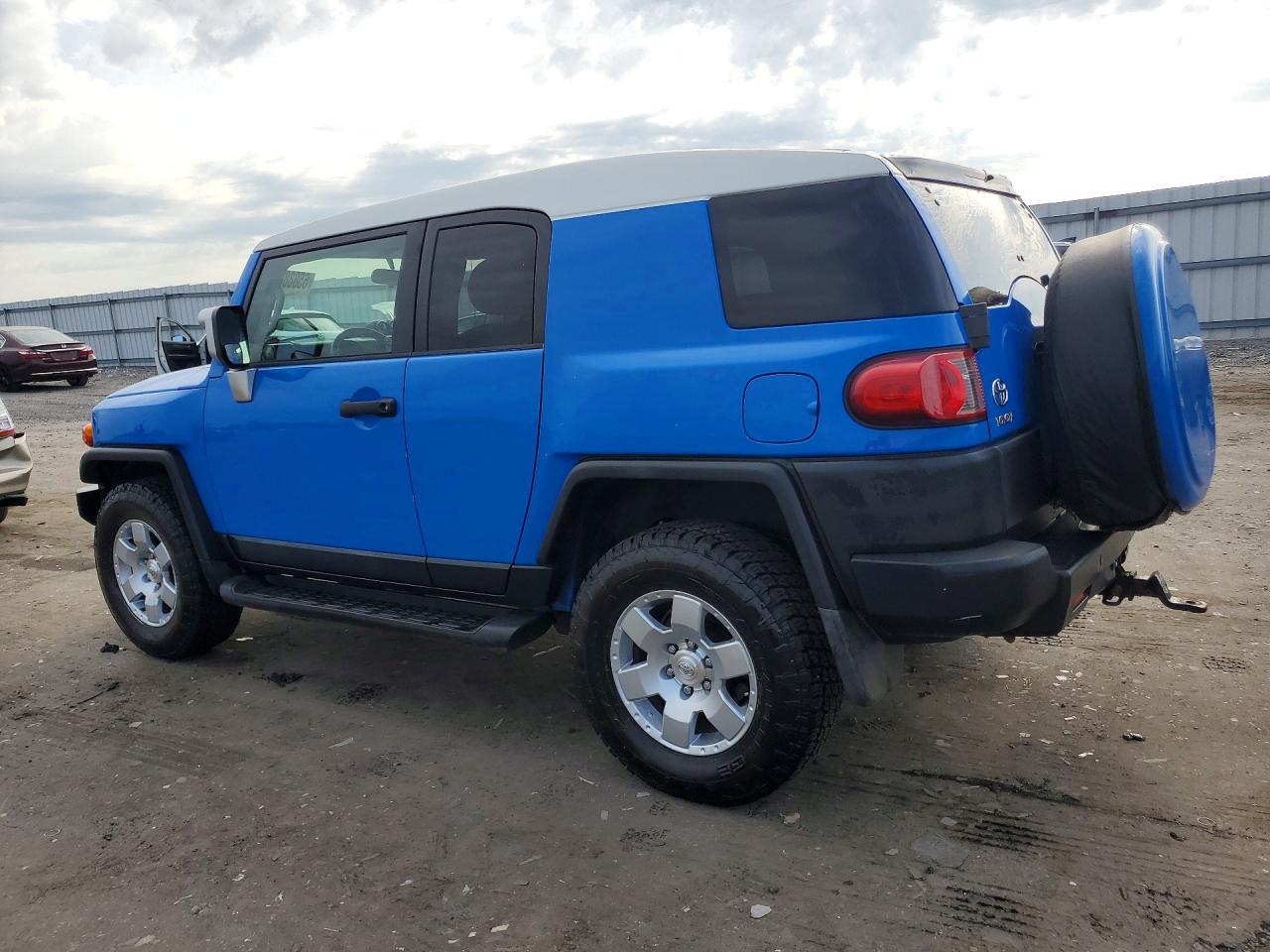 2007 Toyota Fj Cruiser Base Синий vin: JTEBU11F470002622