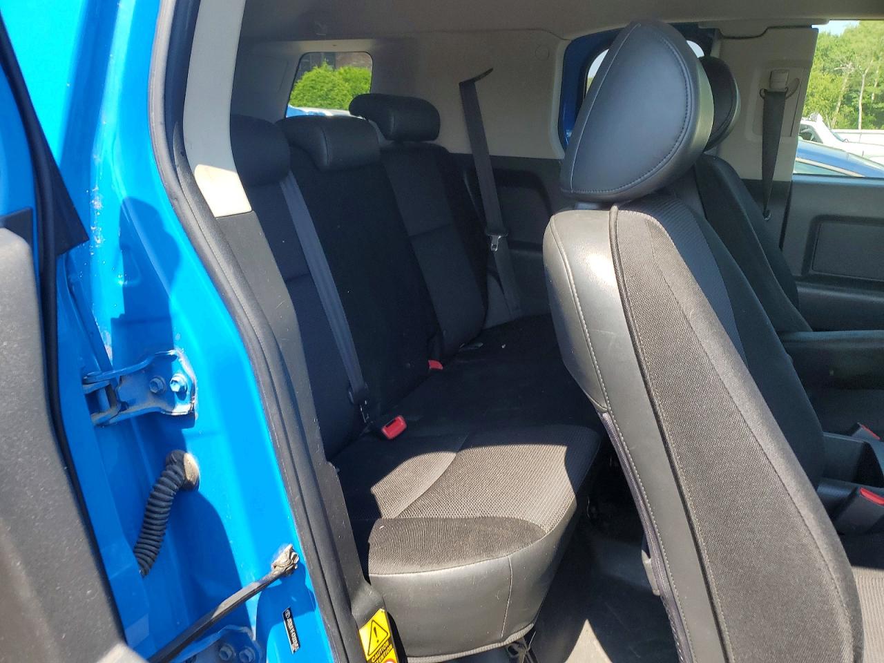2007 Toyota Fj Cruiser Base Blue vin: JTEBU11F470008453