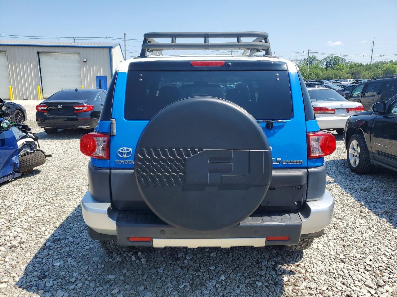 2007 Toyota Fj Cruiser Base Blue vin: JTEBU11F470008453