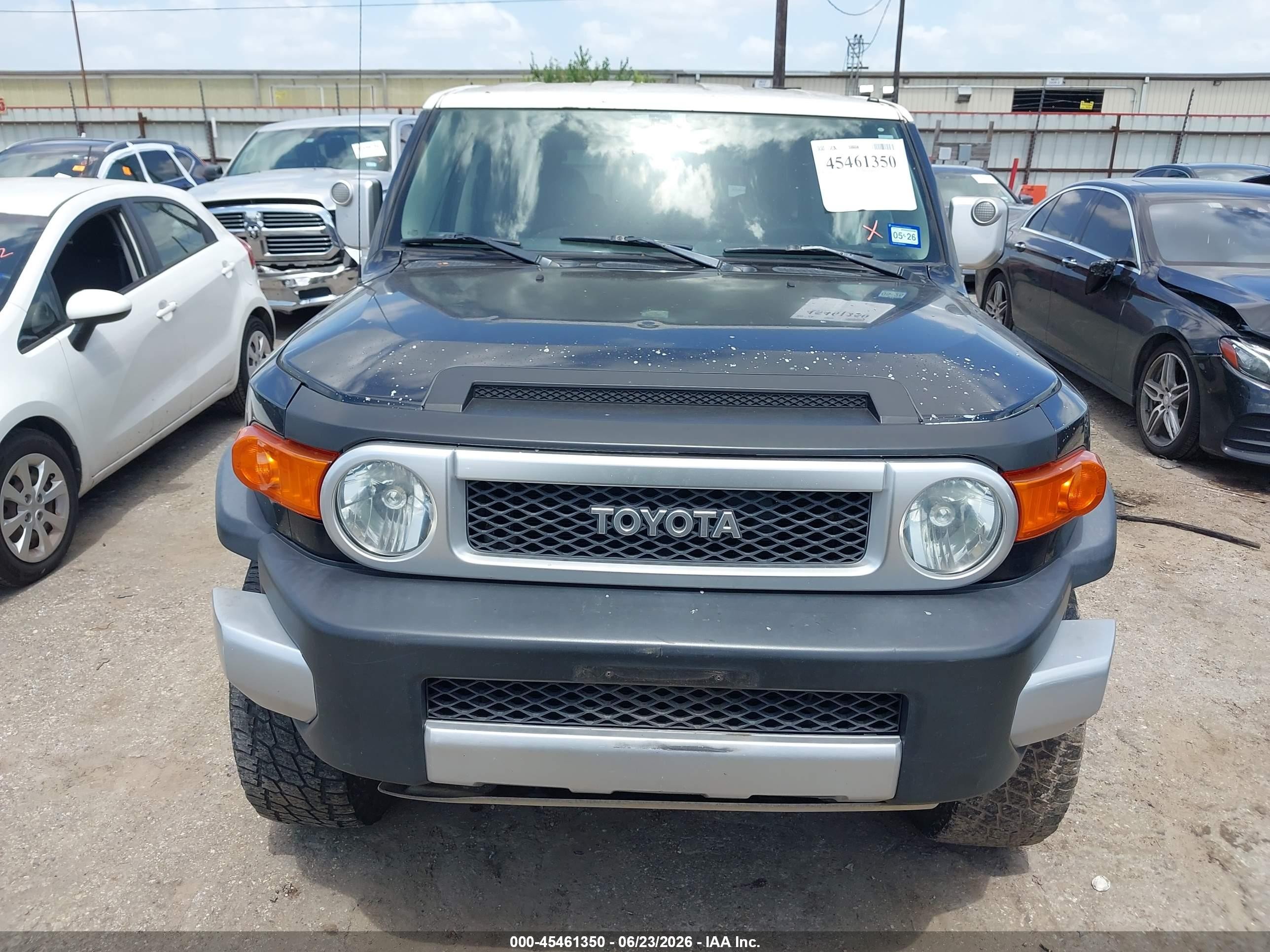 2007 Toyota Fj Cruiser   Черный vin: JTEBU11F470014575