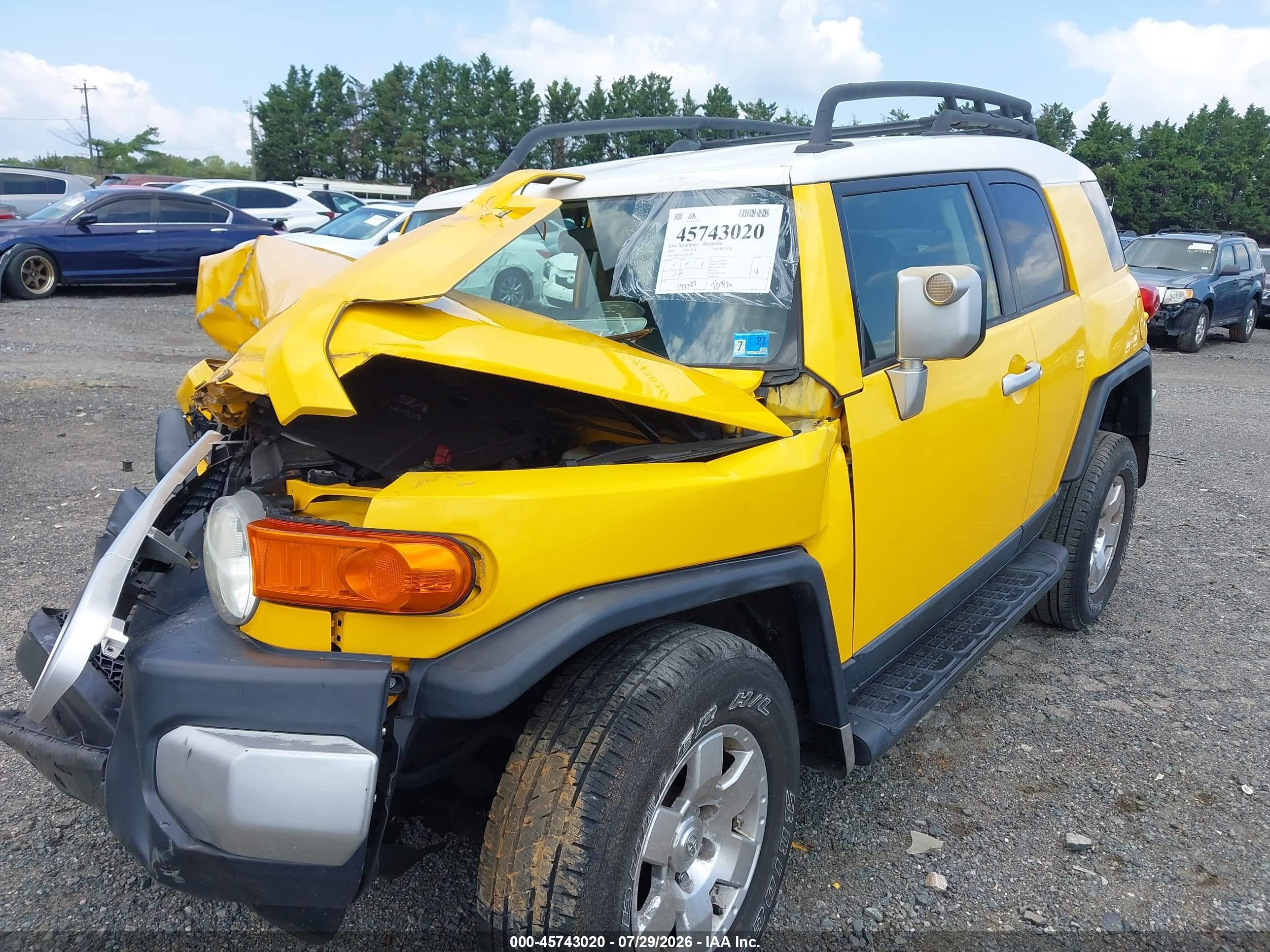 2007 Toyota Fj Cruiser   Yellow vin: JTEBU11F470018853