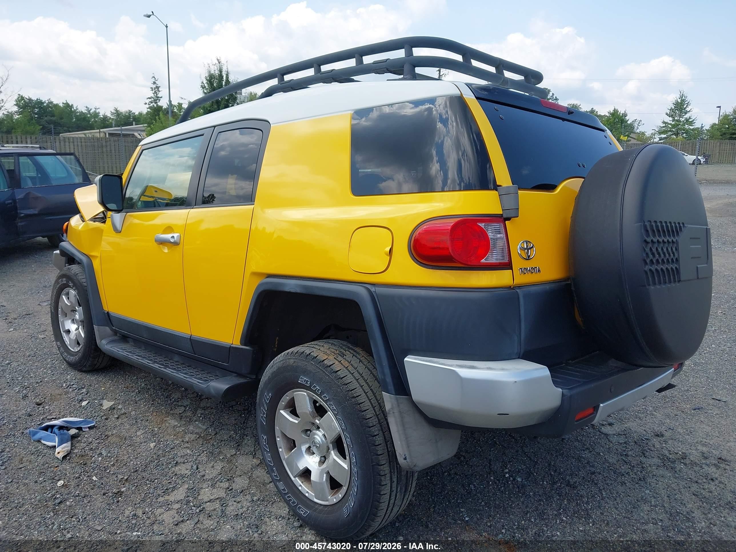 2007 Toyota Fj Cruiser   Yellow vin: JTEBU11F470018853