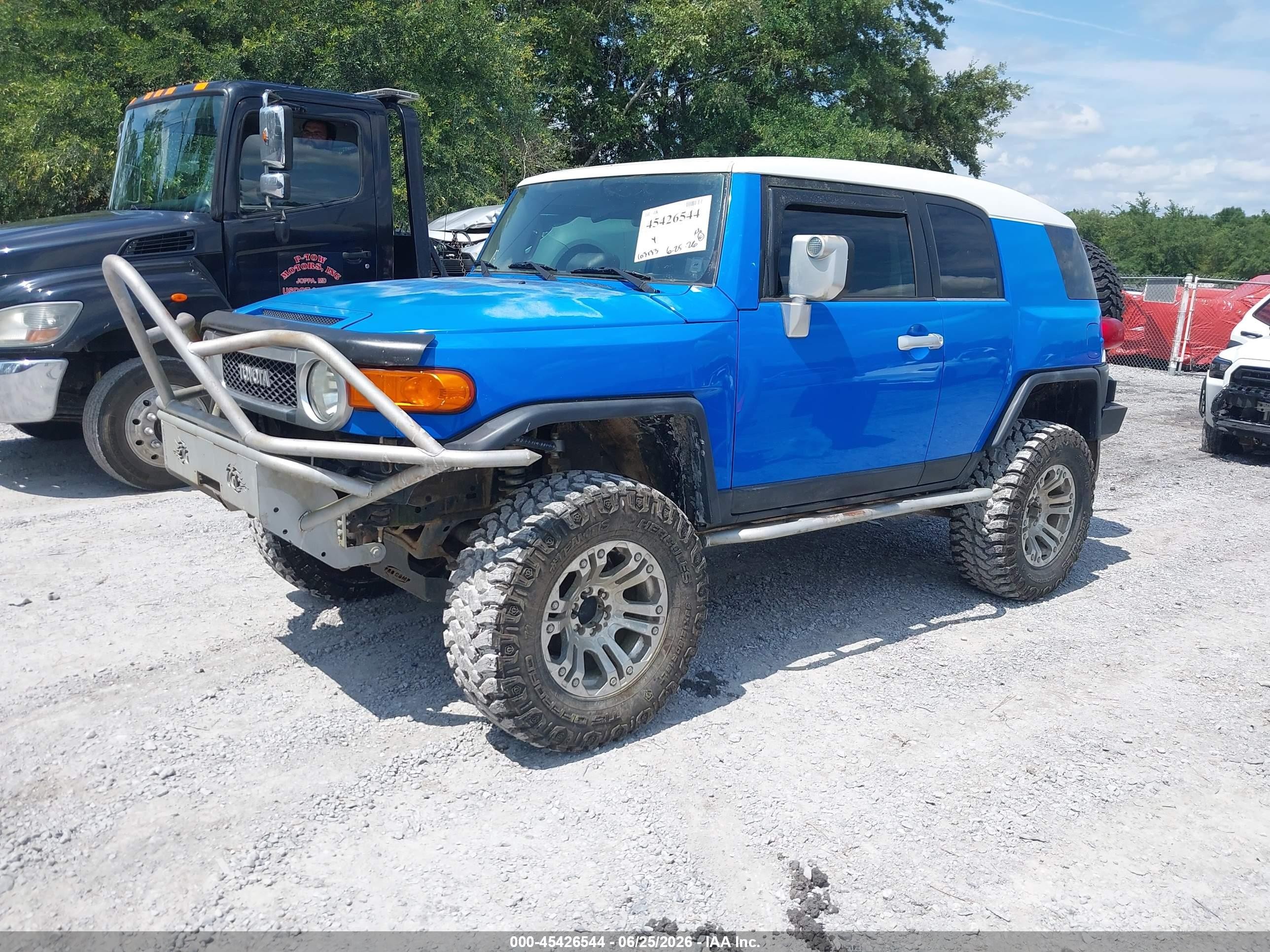 2007 Toyota Fj Cruiser   Blue vin: JTEBU11F470021932