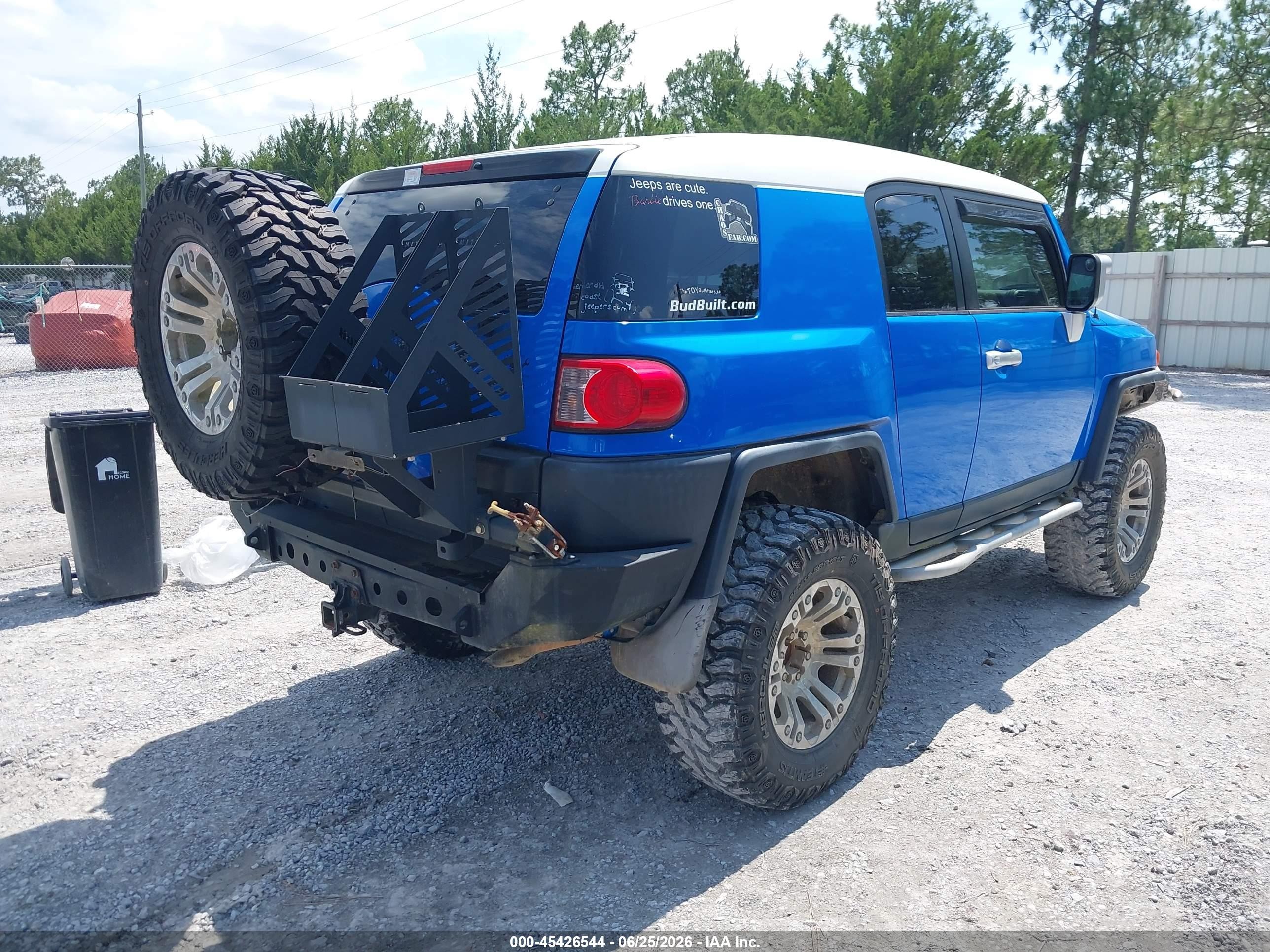 2007 Toyota Fj Cruiser   Blue vin: JTEBU11F470021932