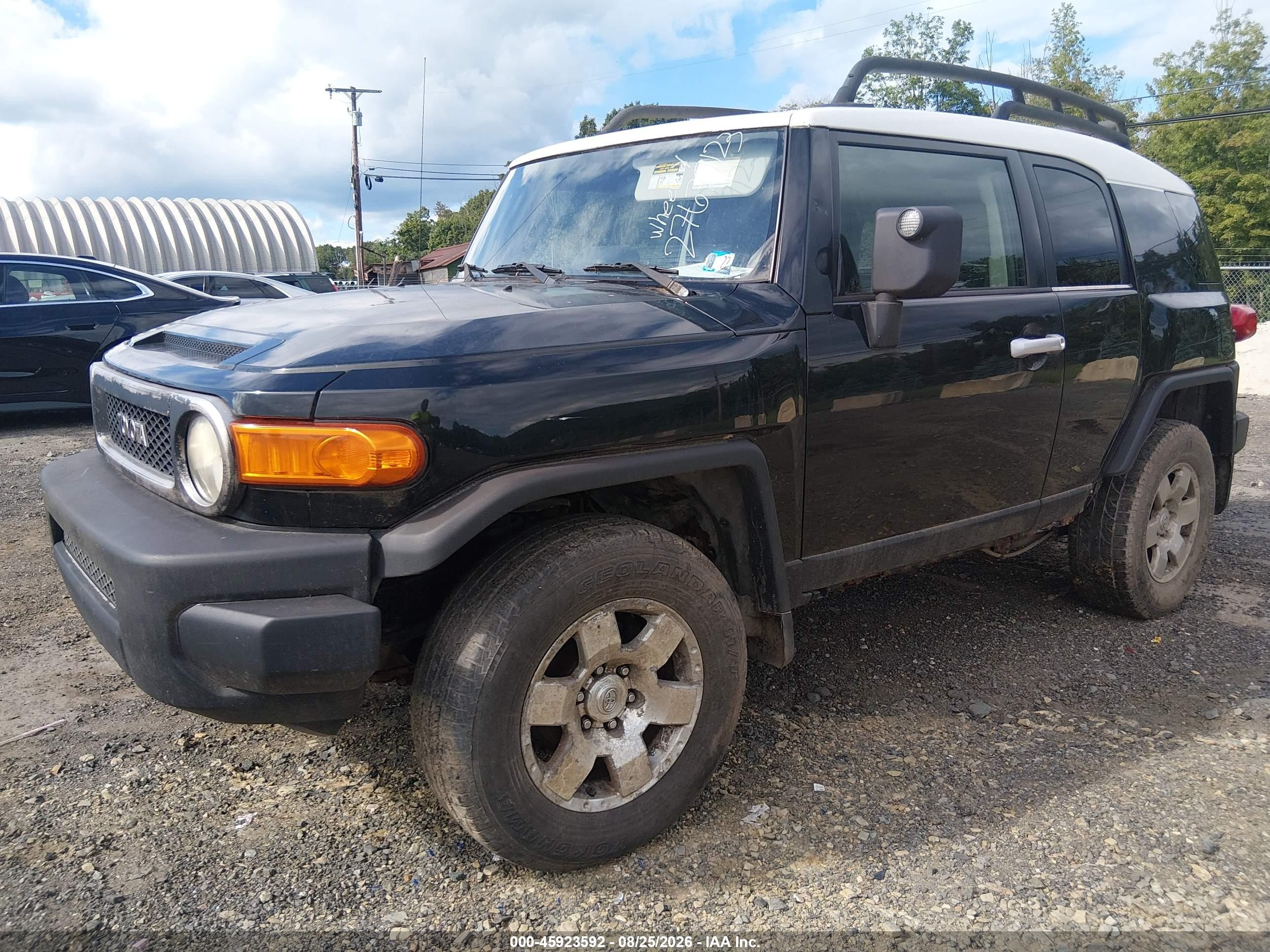 2007 Toyota Fj Cruiser   Black vin: JTEBU11F470024877