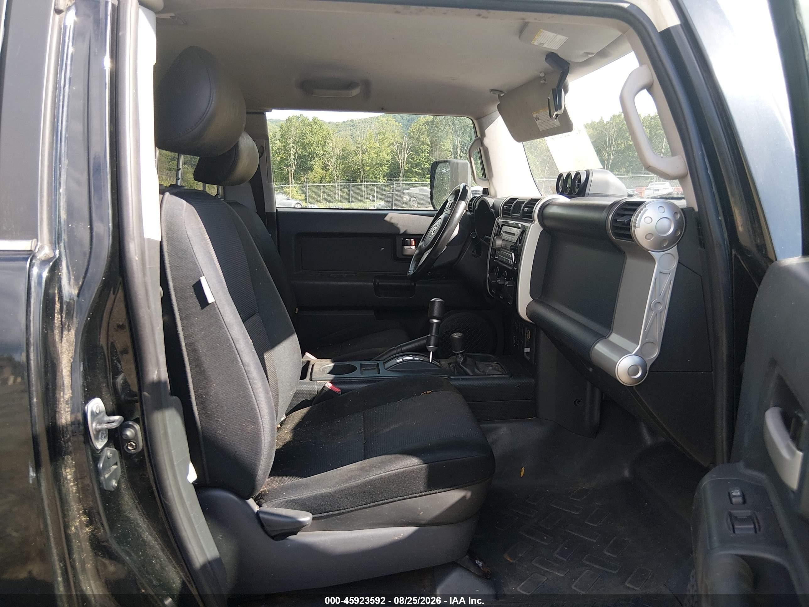 2007 Toyota Fj Cruiser   Black vin: JTEBU11F470024877
