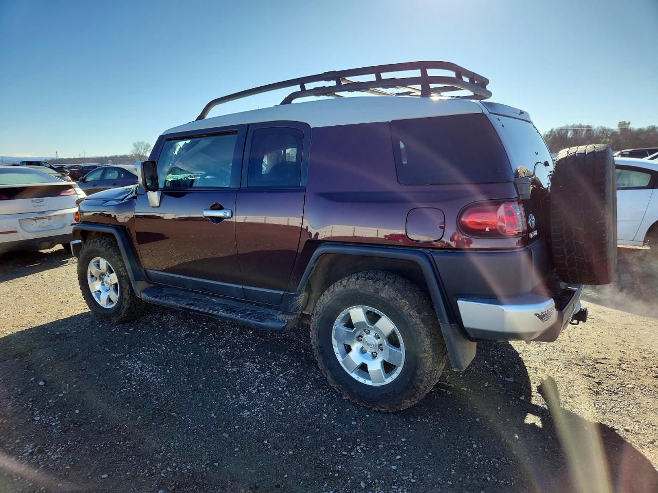 2007 Toyota Fj Cruiser Burgundy vin: JTEBU11F470089339