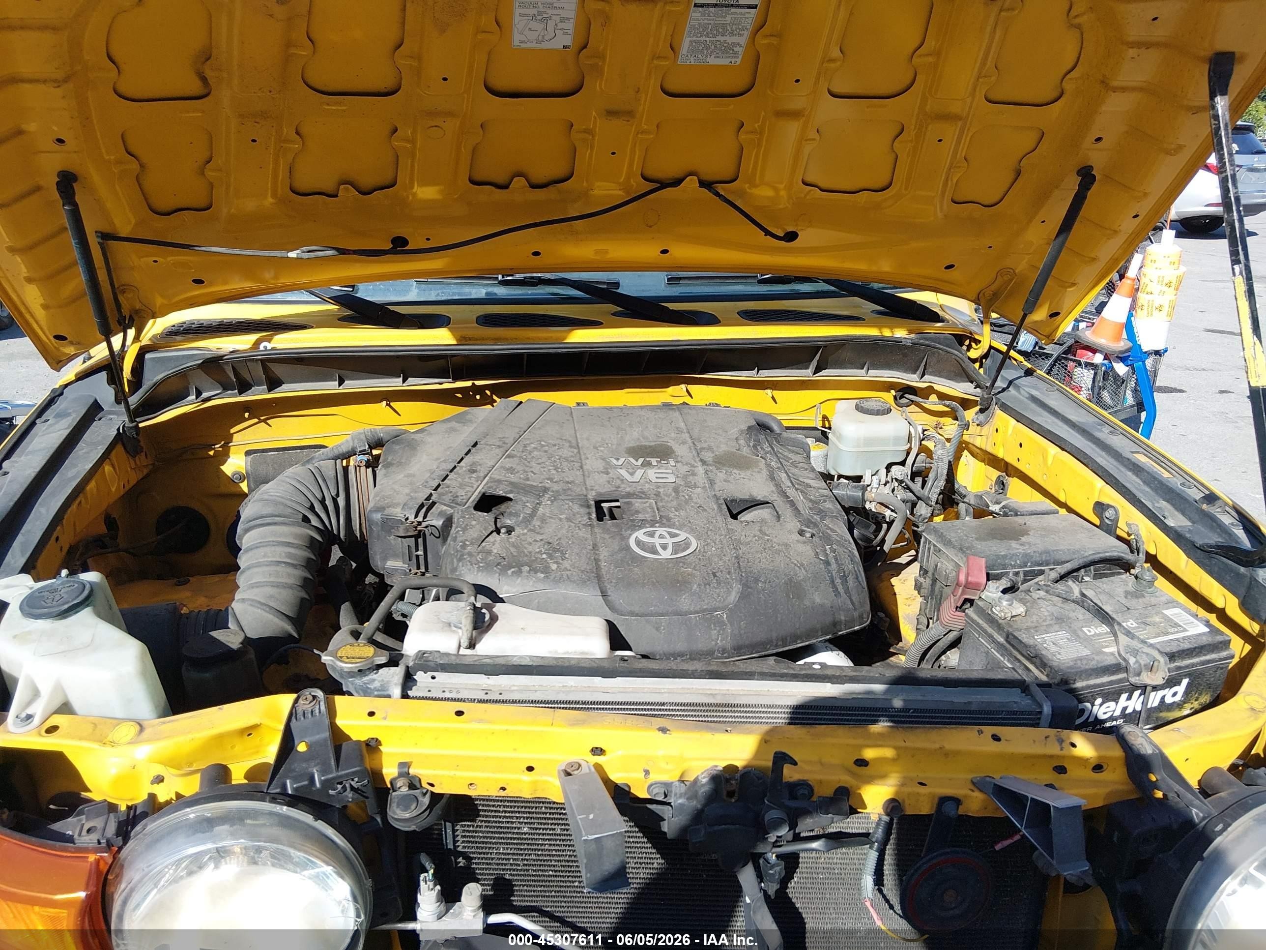 2007 Toyota Fj Cruiser   Yellow vin: JTEBU11F470096002