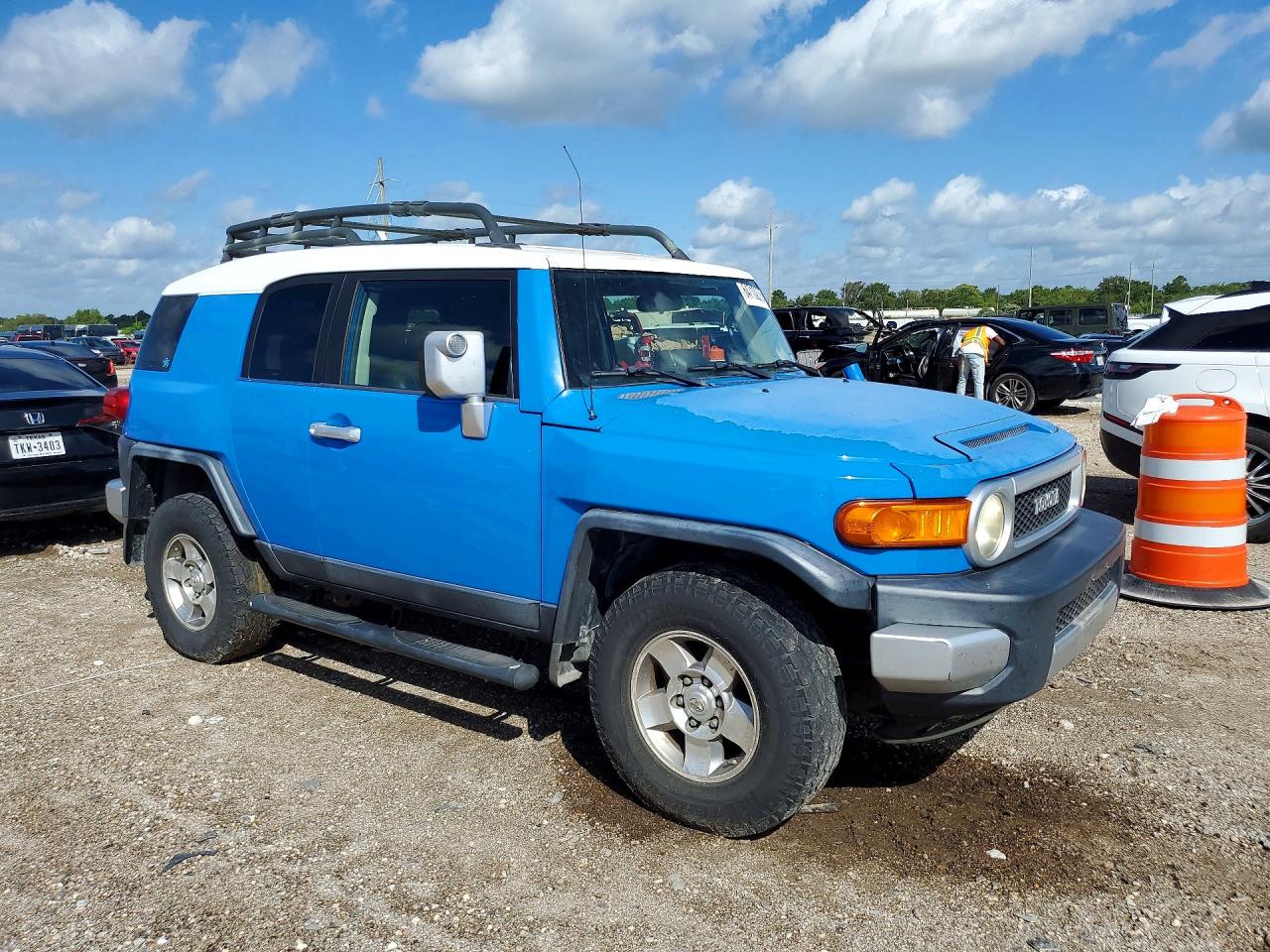 2008 Toyota Fj Cruiser Base Blue vin: JTEBU11F480105136
