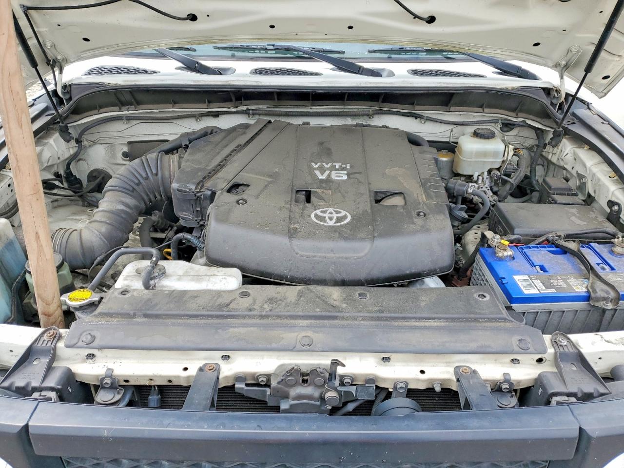 2008 Toyota Fj Cruiser Base Белый vin: JTEBU11F48K040275