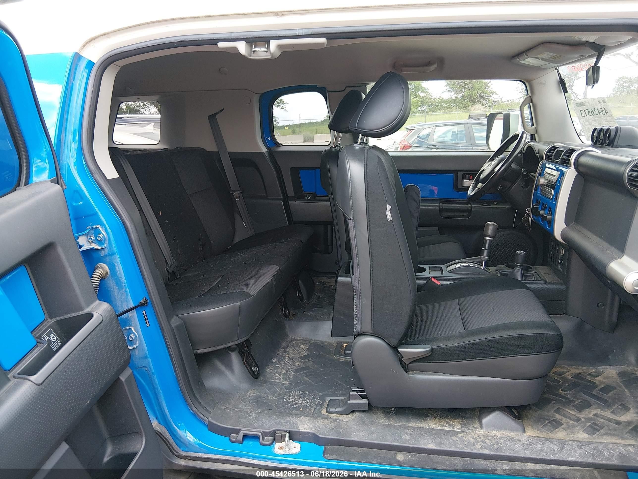 2007 Toyota Fj Cruiser   Blue vin: JTEBU11F570003990