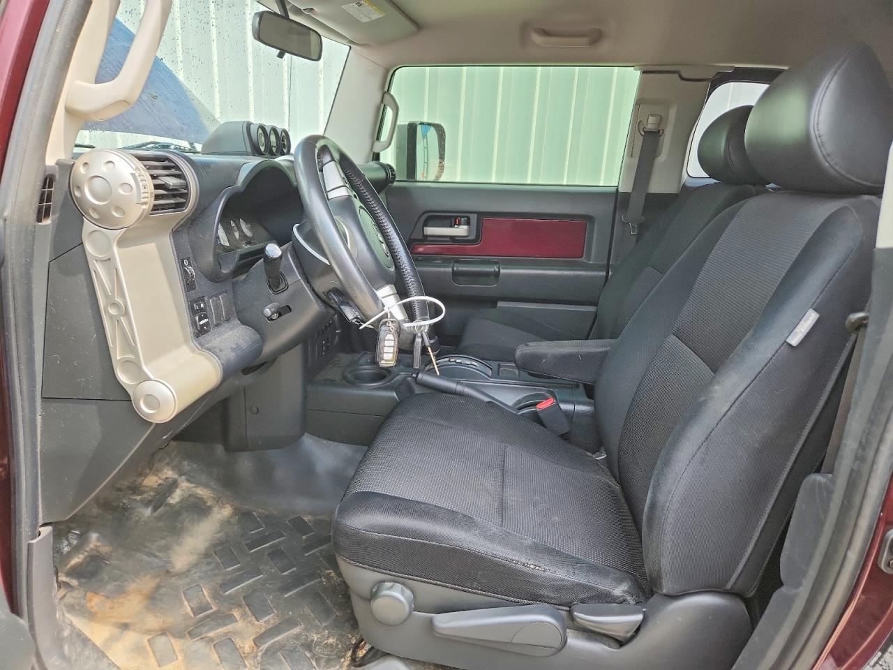 2007 Toyota Fj Cruiser Base Темно-бордовый vin: JTEBU11F570006484