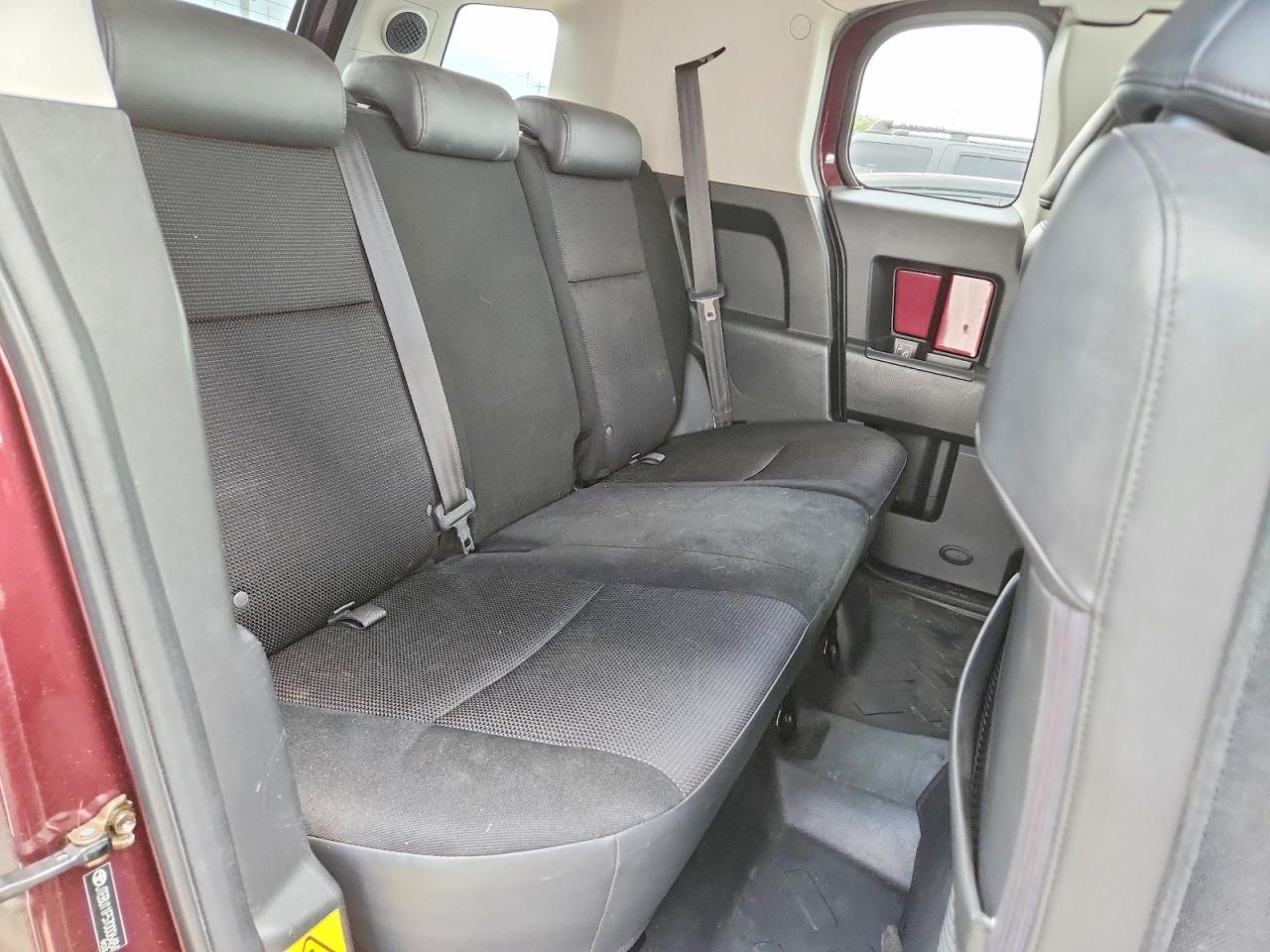 2007 Toyota Fj Cruiser Base Темно-бордовый vin: JTEBU11F570006484