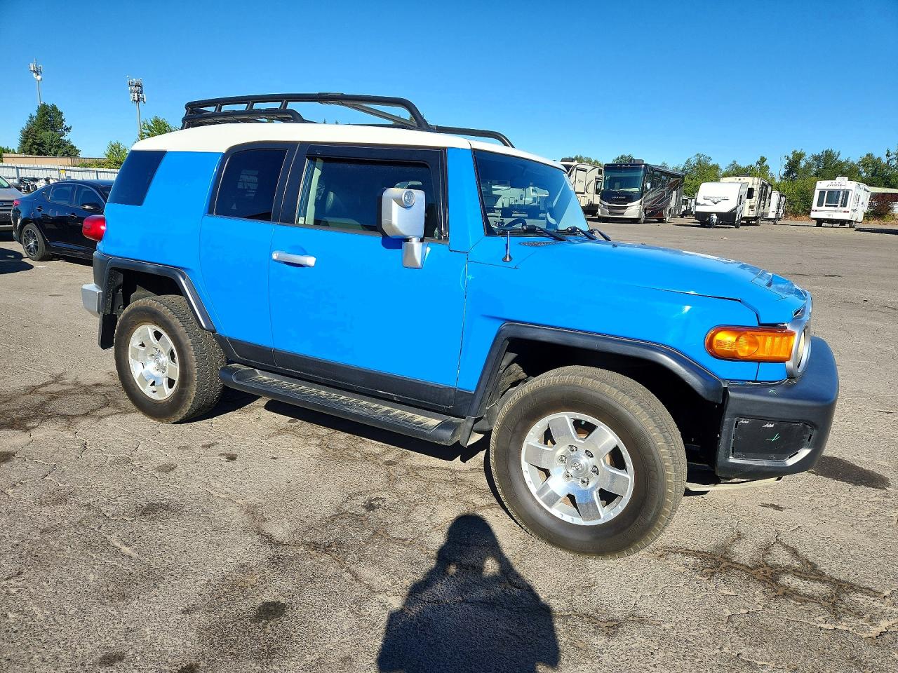 2007 Toyota Fj Cruiser Base Blue vin: JTEBU11F570017162