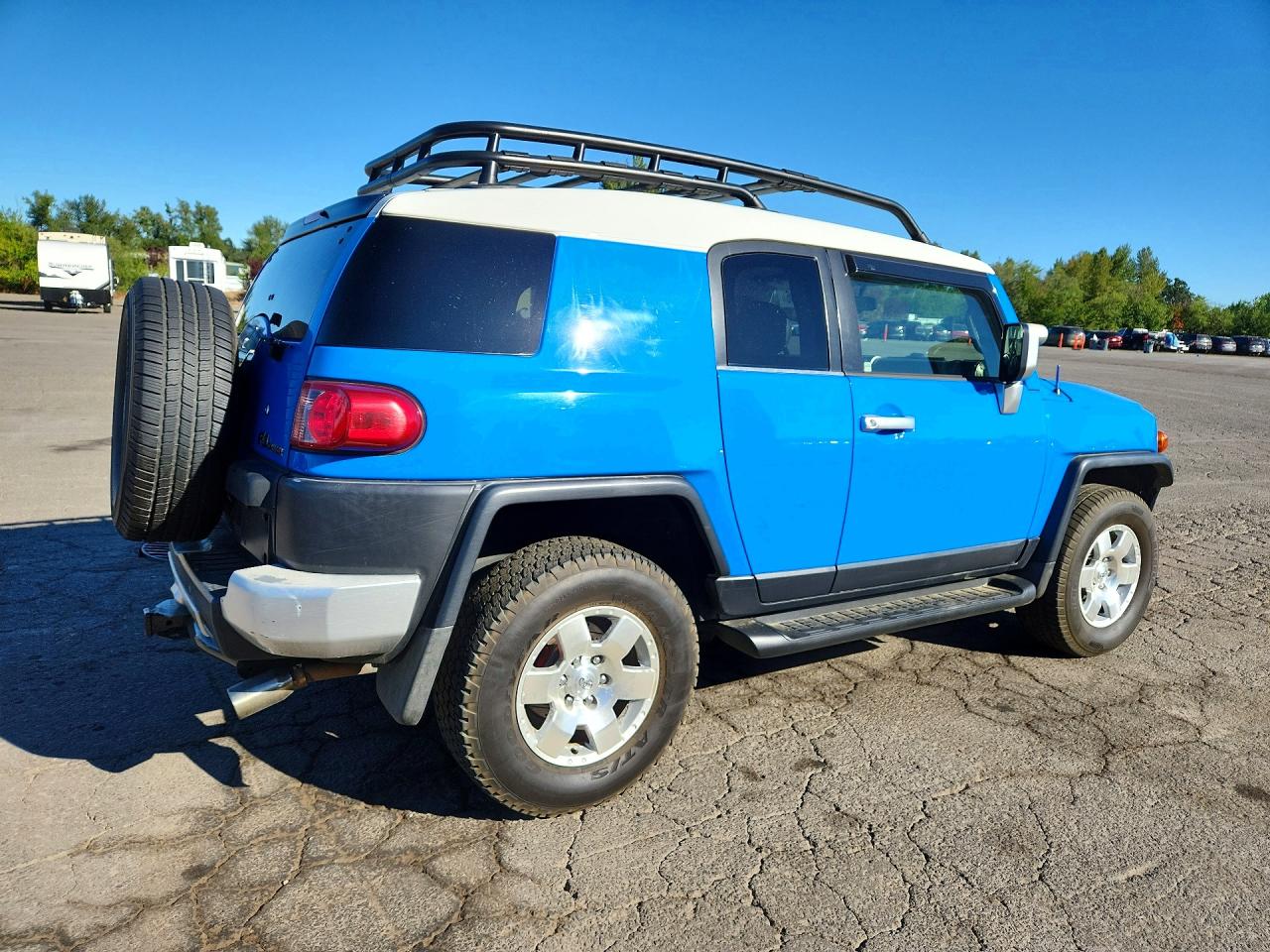 2007 Toyota Fj Cruiser Base Blue vin: JTEBU11F570017162